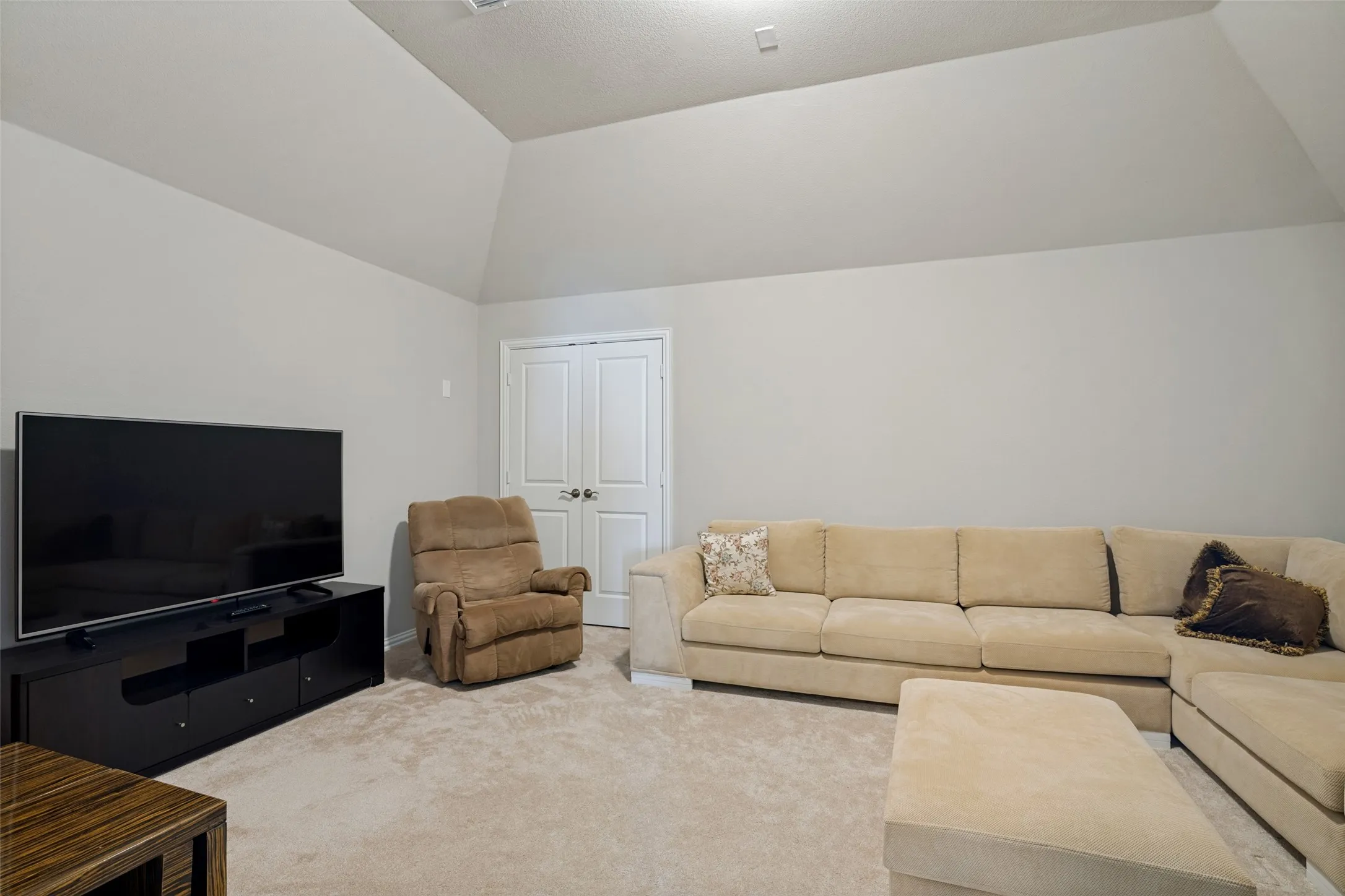 Single Family Residence For Sale in Collin County , 211 Sterling Heights, Wylie, Texas 75098, 6 Bedroom, 4 Bathroom, 2 Garage spaces, 4,293 Sqft, built in 2022, mls#21340312, Real Estate Agent in Wylie, Homes For Sale in Collin county, Homes For Sale in Wylie, Realtor in Wylie Texas, Real Estate Brokerage Independent Realty Texas, Luminita Cordes Realtor
