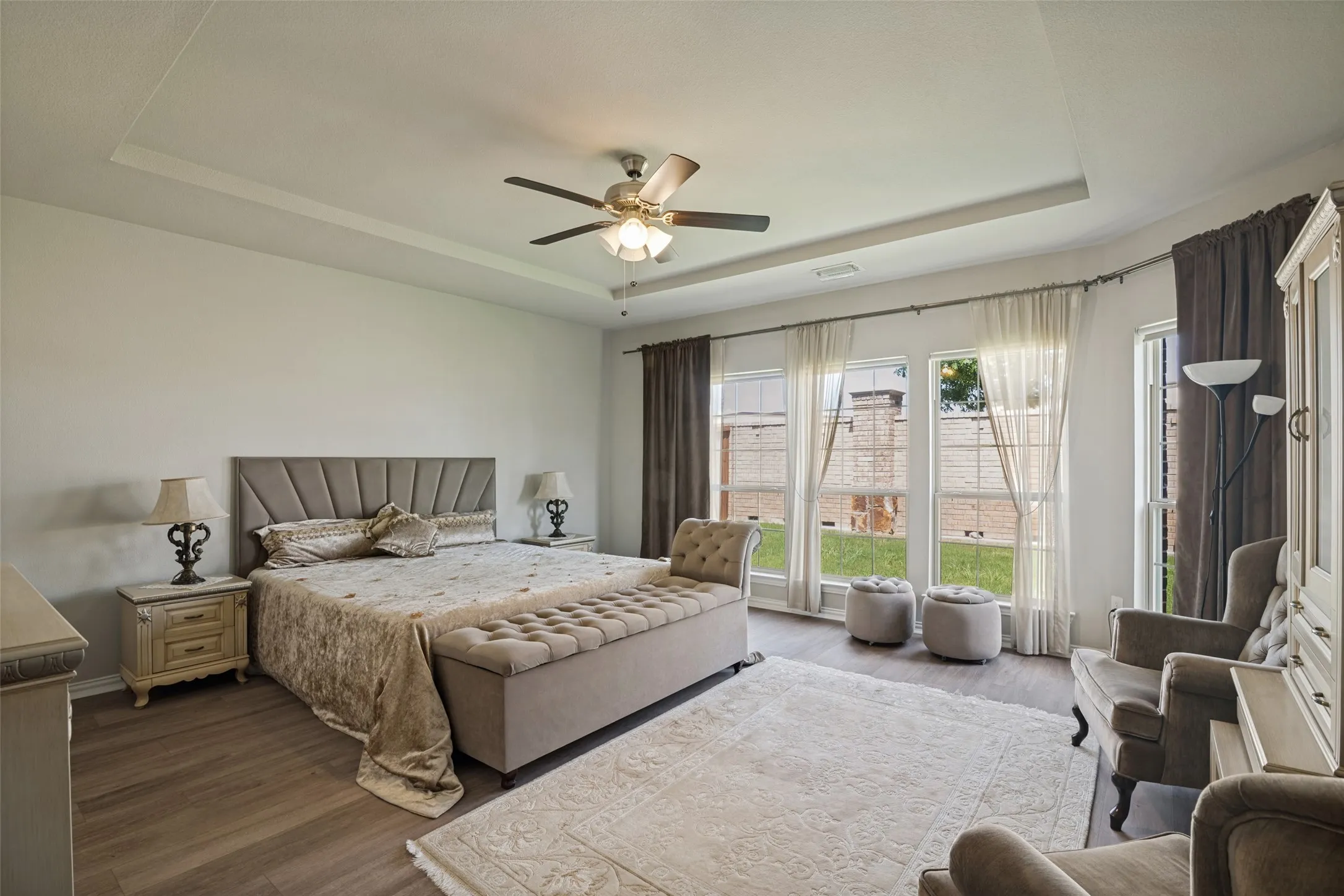 Single Family Residence For Sale in Collin County , 211 Sterling Heights, Wylie, Texas 75098, 6 Bedroom, 4 Bathroom, 2 Garage spaces, 4,293 Sqft, built in 2022, mls#21340312, Real Estate Agent in Wylie, Homes For Sale in Collin county, Homes For Sale in Wylie, Realtor in Wylie Texas, Real Estate Brokerage Independent Realty Texas, Luminita Cordes Realtor