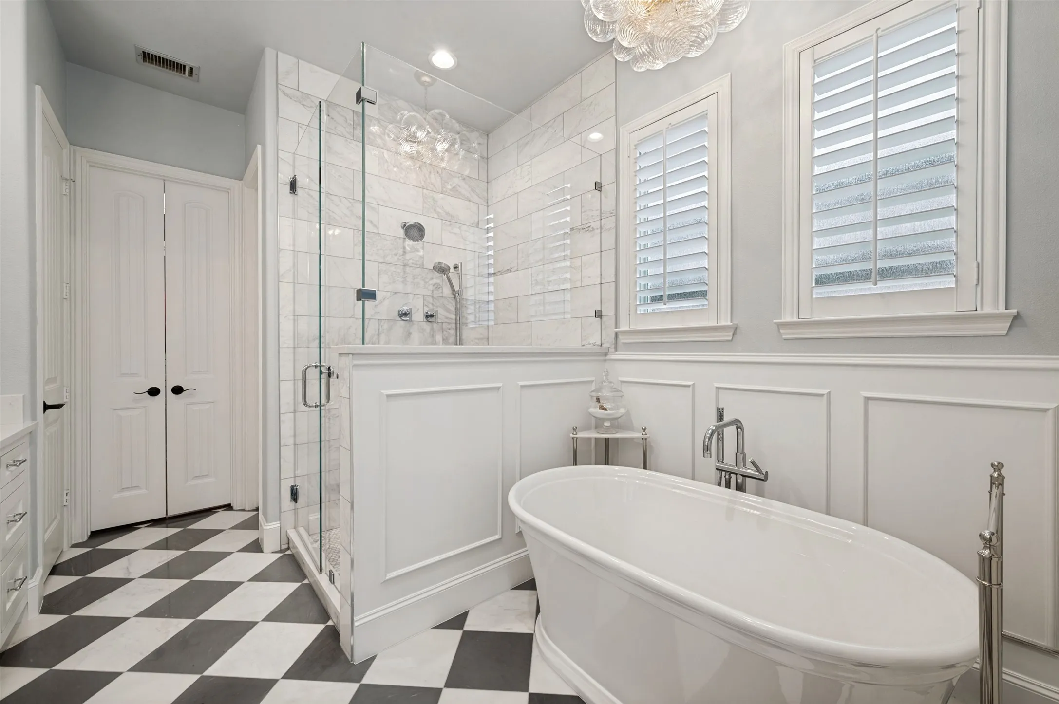 Single Family Residence For Sale in Denton County , 4101 Chevy Chase Lane, Frisco, Texas 75033, 5 Bedroom, 4 Bathroom, 3 Garage spaces, 4,691 Sqft, built in 2012, mls#21333114, Real Estate Agent in Frisco, Homes For Sale in Denton county, Homes For Sale in Frisco, Realtor in Frisco Texas, Real Estate Brokerage Independent Realty Texas, Luminita Cordes Realtor