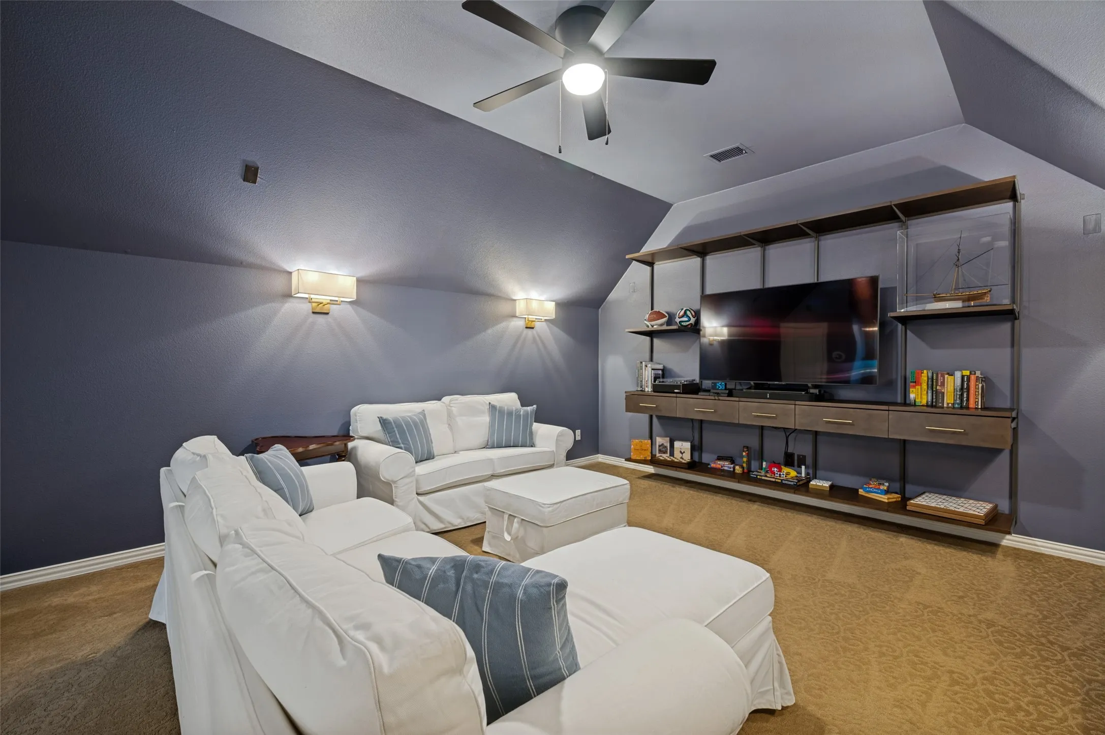 Single Family Residence For Sale in Denton County , 4101 Chevy Chase Lane, Frisco, Texas 75033, 5 Bedroom, 4 Bathroom, 3 Garage spaces, 4,691 Sqft, built in 2012, mls#21333114, Real Estate Agent in Frisco, Homes For Sale in Denton county, Homes For Sale in Frisco, Realtor in Frisco Texas, Real Estate Brokerage Independent Realty Texas, Luminita Cordes Realtor