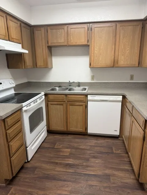 Duplex For Rent in Tarrant County , 4402 Tall Meadow Lane, Fort Worth, Texas 76133, 2 Bedroom, 1 Bathroom, 2 Garage spaces, 1,136 Sqft, built in 1983, mls#21340338, Real Estate Agent in Fort Worth, Homes For Rent in Tarrant county, Homes For Rent in Fort Worth, Realtor in Fort Worth Texas, Real Estate Brokerage Independent Realty Texas, Luminita Cordes Realtor