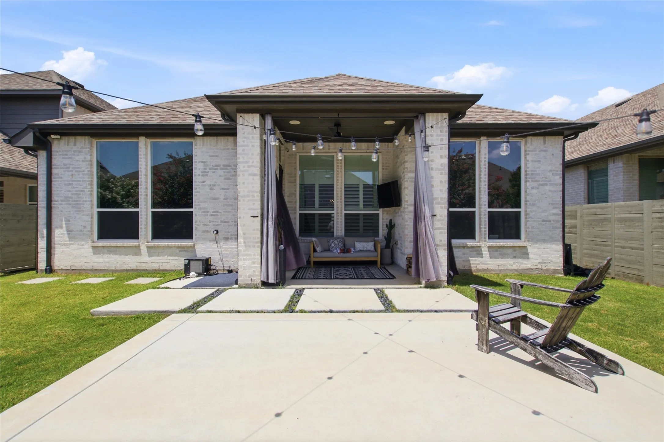 Single Family Residence For Rent in Denton County , 1720 Stonewall Road, Argyle, Texas 76226, 3 Bedroom, 3 Bathroom, 2 Garage spaces, 2,275 Sqft, built in 2021, mls#21340304, Real Estate Agent in Argyle, Homes For Rent in Denton county, Homes For Rent in Argyle, Realtor in Argyle Texas, Real Estate Brokerage Independent Realty Texas, Luminita Cordes Realtor