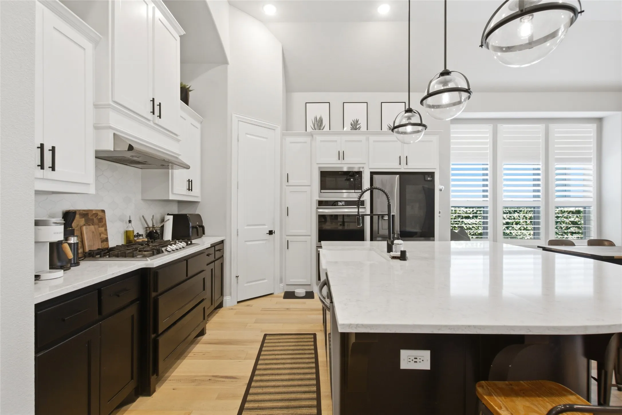 Single Family Residence For Rent in Denton County , 1720 Stonewall Road, Argyle, Texas 76226, 3 Bedroom, 3 Bathroom, 2 Garage spaces, 2,275 Sqft, built in 2021, mls#21340304, Real Estate Agent in Argyle, Homes For Rent in Denton county, Homes For Rent in Argyle, Realtor in Argyle Texas, Real Estate Brokerage Independent Realty Texas, Luminita Cordes Realtor
