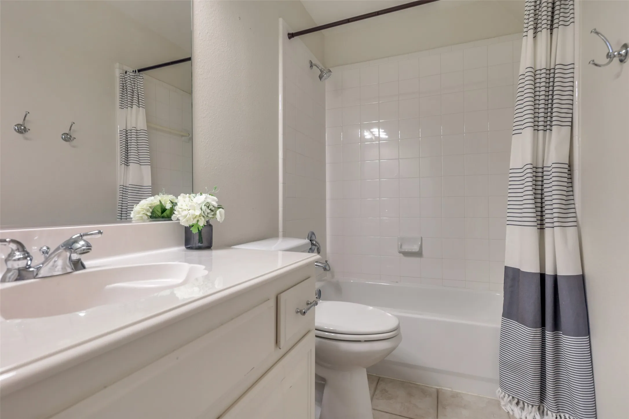 Single Family Residence For Sale in Denton County , 3885 Johnson Street, Frisco, Texas 75034, 4 Bedroom, 4 Bathroom, 2 Garage spaces, 3,235 Sqft, built in 2001, mls#21339794, Real Estate Agent in Frisco, Homes For Sale in Denton county, Homes For Sale in Frisco, Realtor in Frisco Texas, Real Estate Brokerage Independent Realty Texas, Luminita Cordes Realtor