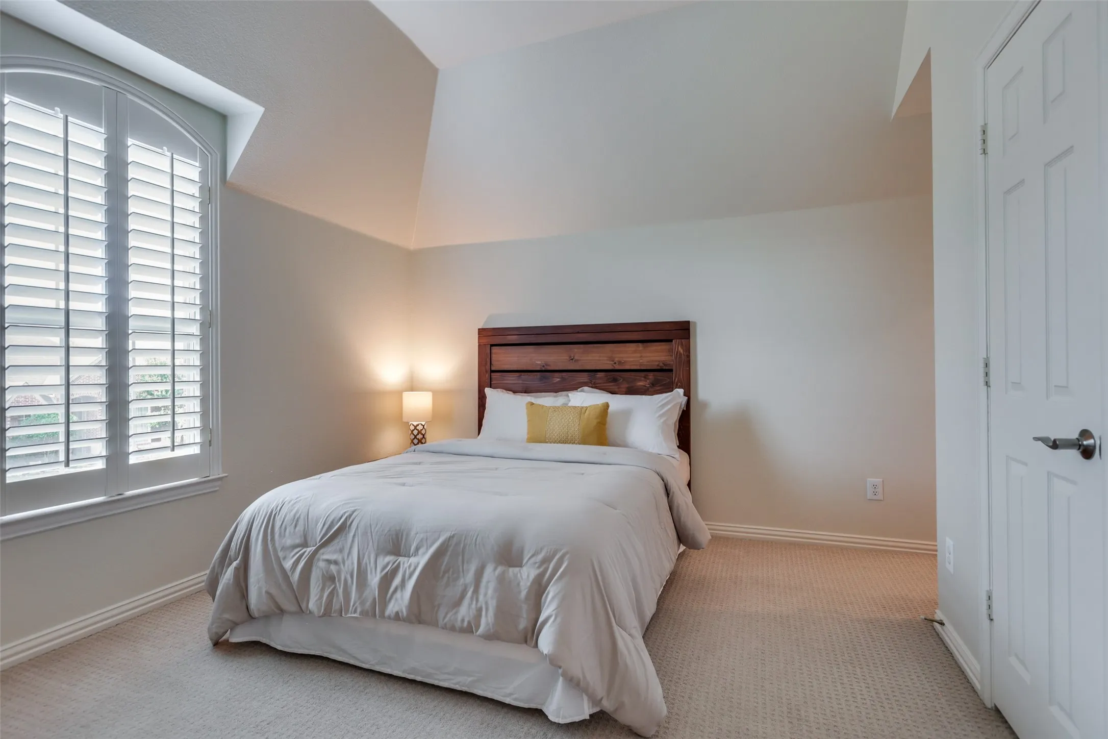 Single Family Residence For Sale in Denton County , 3885 Johnson Street, Frisco, Texas 75034, 4 Bedroom, 4 Bathroom, 2 Garage spaces, 3,235 Sqft, built in 2001, mls#21339794, Real Estate Agent in Frisco, Homes For Sale in Denton county, Homes For Sale in Frisco, Realtor in Frisco Texas, Real Estate Brokerage Independent Realty Texas, Luminita Cordes Realtor