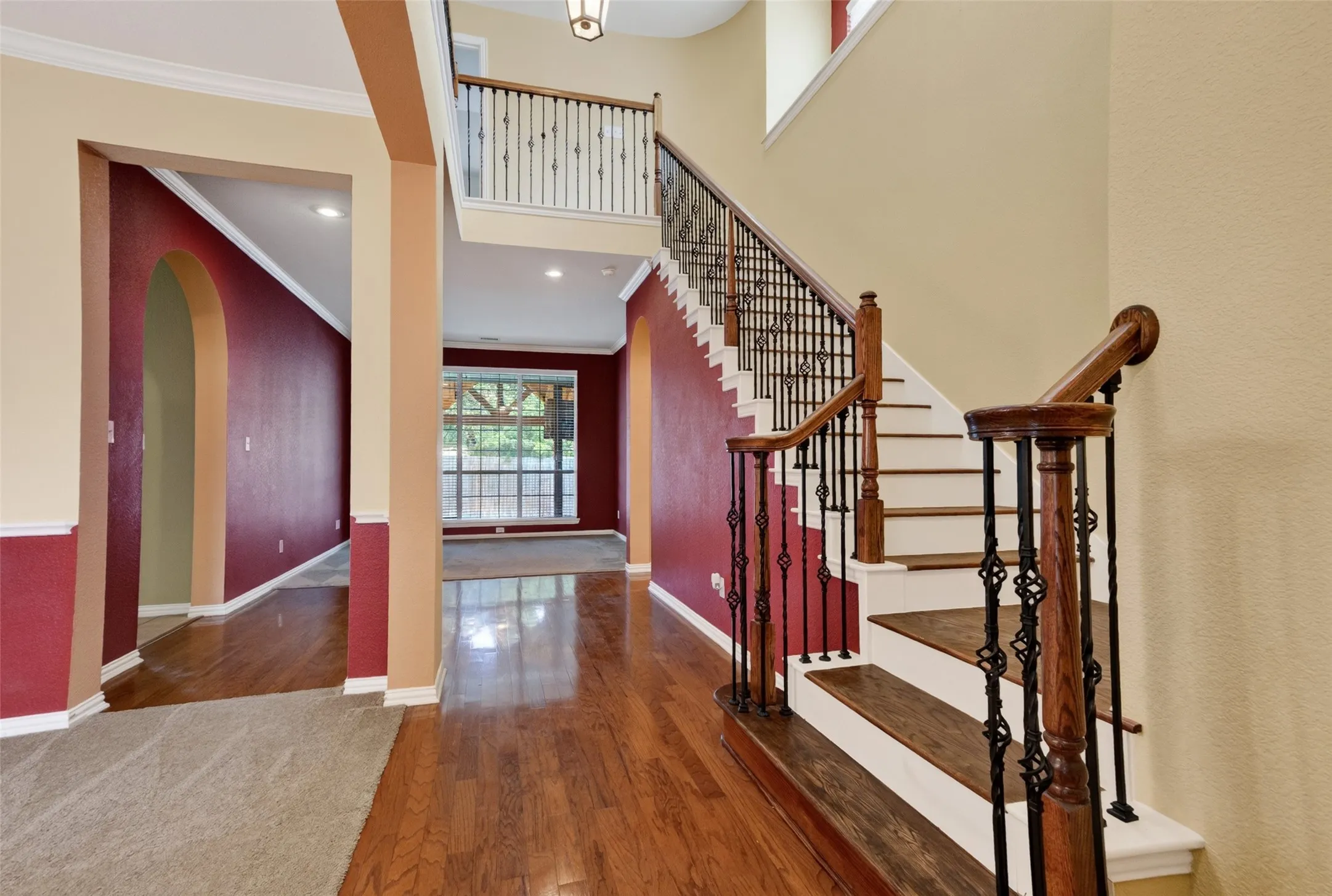 Luxurious foyer as you walk in