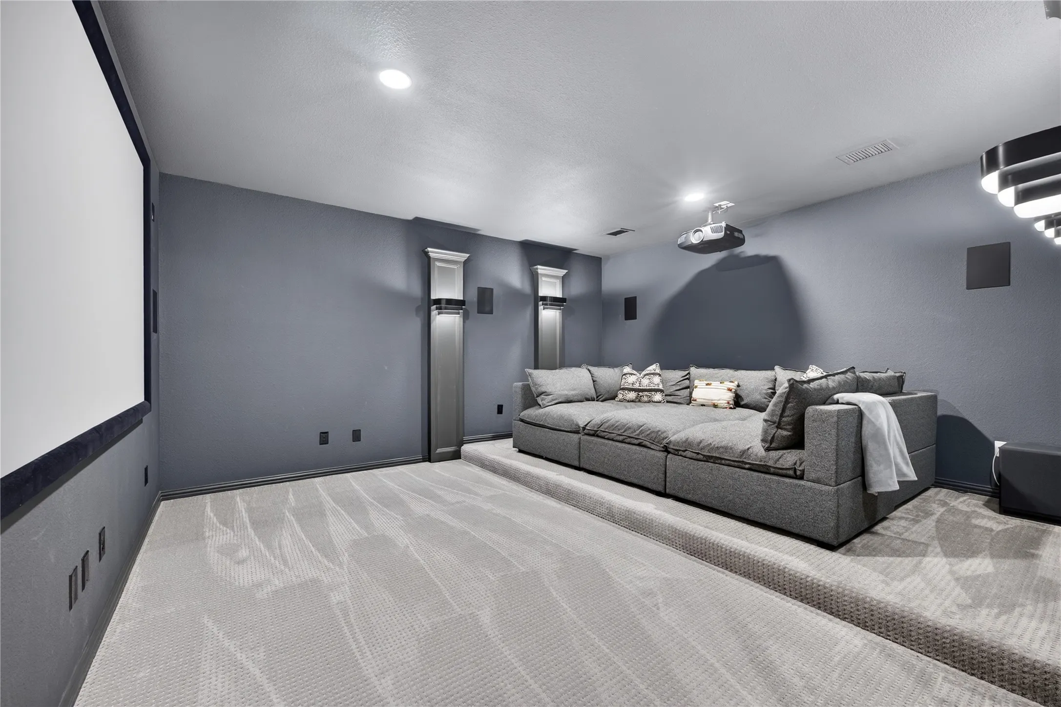 Single Family Residence For Sale in Denton County , 3920 Siena Drive, Frisco, Texas 75033, 4 Bedroom, 4 Bathroom, 3 Garage spaces, 4,164 Sqft, built in 2006, mls#21338841, Real Estate Agent in Frisco, Homes For Sale in Denton county, Homes For Sale in Frisco, Realtor in Frisco Texas, Real Estate Brokerage Independent Realty Texas, Luminita Cordes Realtor