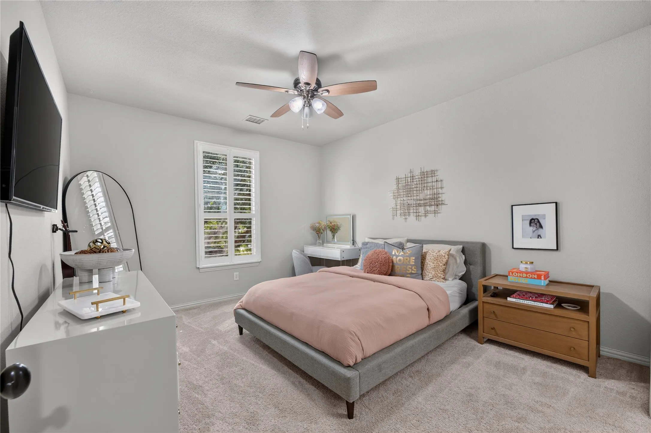 Single Family Residence For Sale in Denton County , 3920 Siena Drive, Frisco, Texas 75033, 4 Bedroom, 4 Bathroom, 3 Garage spaces, 4,164 Sqft, built in 2006, mls#21338841, Real Estate Agent in Frisco, Homes For Sale in Denton county, Homes For Sale in Frisco, Realtor in Frisco Texas, Real Estate Brokerage Independent Realty Texas, Luminita Cordes Realtor