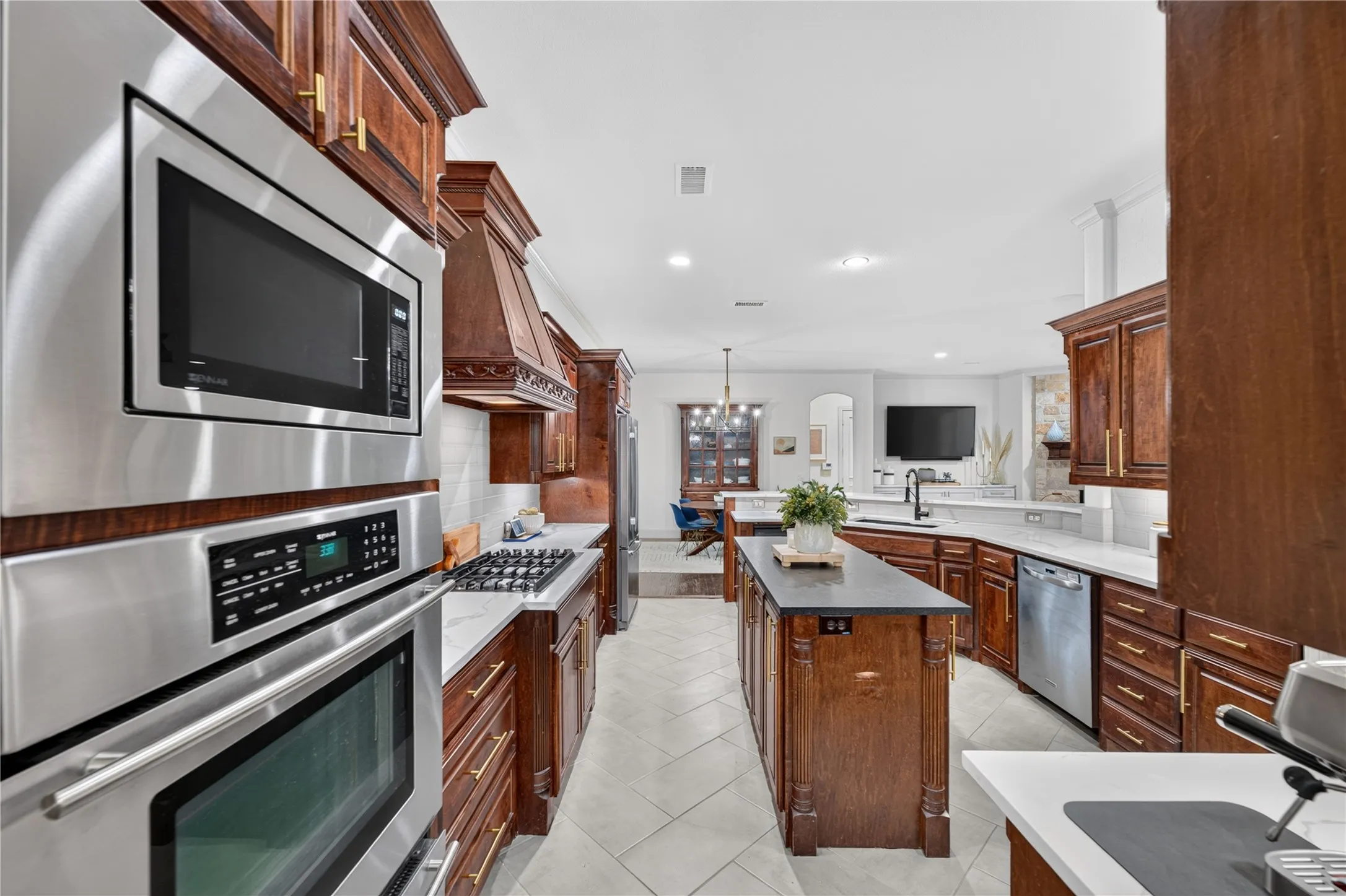 Single Family Residence For Sale in Denton County , 3920 Siena Drive, Frisco, Texas 75033, 4 Bedroom, 4 Bathroom, 3 Garage spaces, 4,164 Sqft, built in 2006, mls#21338841, Real Estate Agent in Frisco, Homes For Sale in Denton county, Homes For Sale in Frisco, Realtor in Frisco Texas, Real Estate Brokerage Independent Realty Texas, Luminita Cordes Realtor