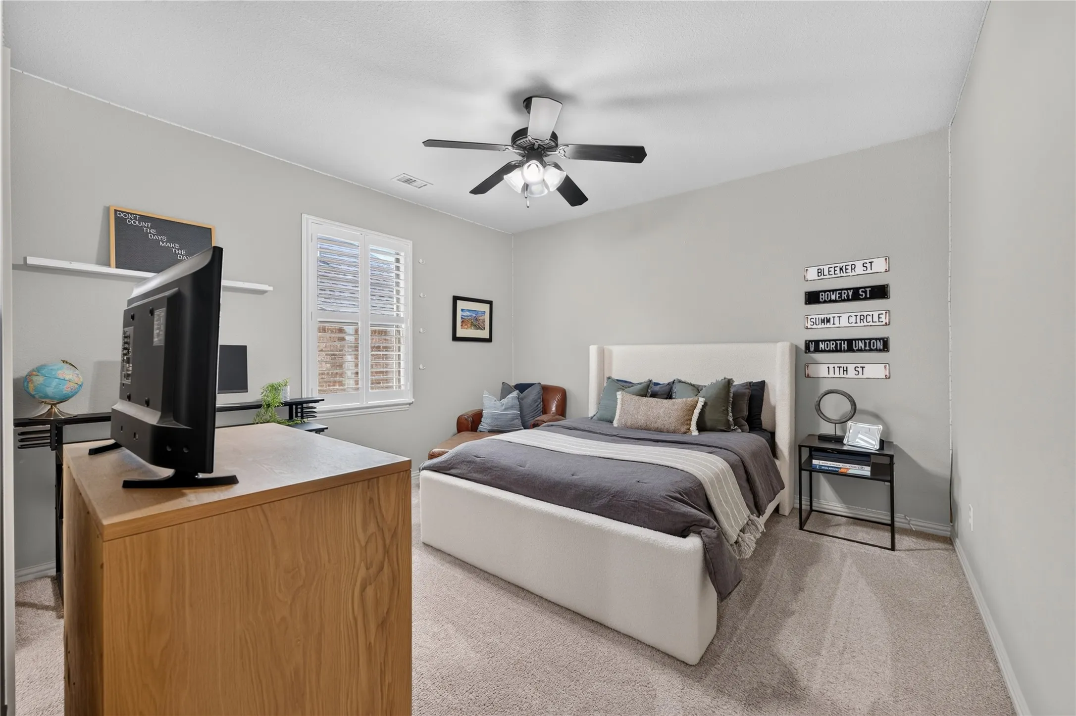 Single Family Residence For Sale in Denton County , 3920 Siena Drive, Frisco, Texas 75033, 4 Bedroom, 4 Bathroom, 3 Garage spaces, 4,164 Sqft, built in 2006, mls#21338841, Real Estate Agent in Frisco, Homes For Sale in Denton county, Homes For Sale in Frisco, Realtor in Frisco Texas, Real Estate Brokerage Independent Realty Texas, Luminita Cordes Realtor
