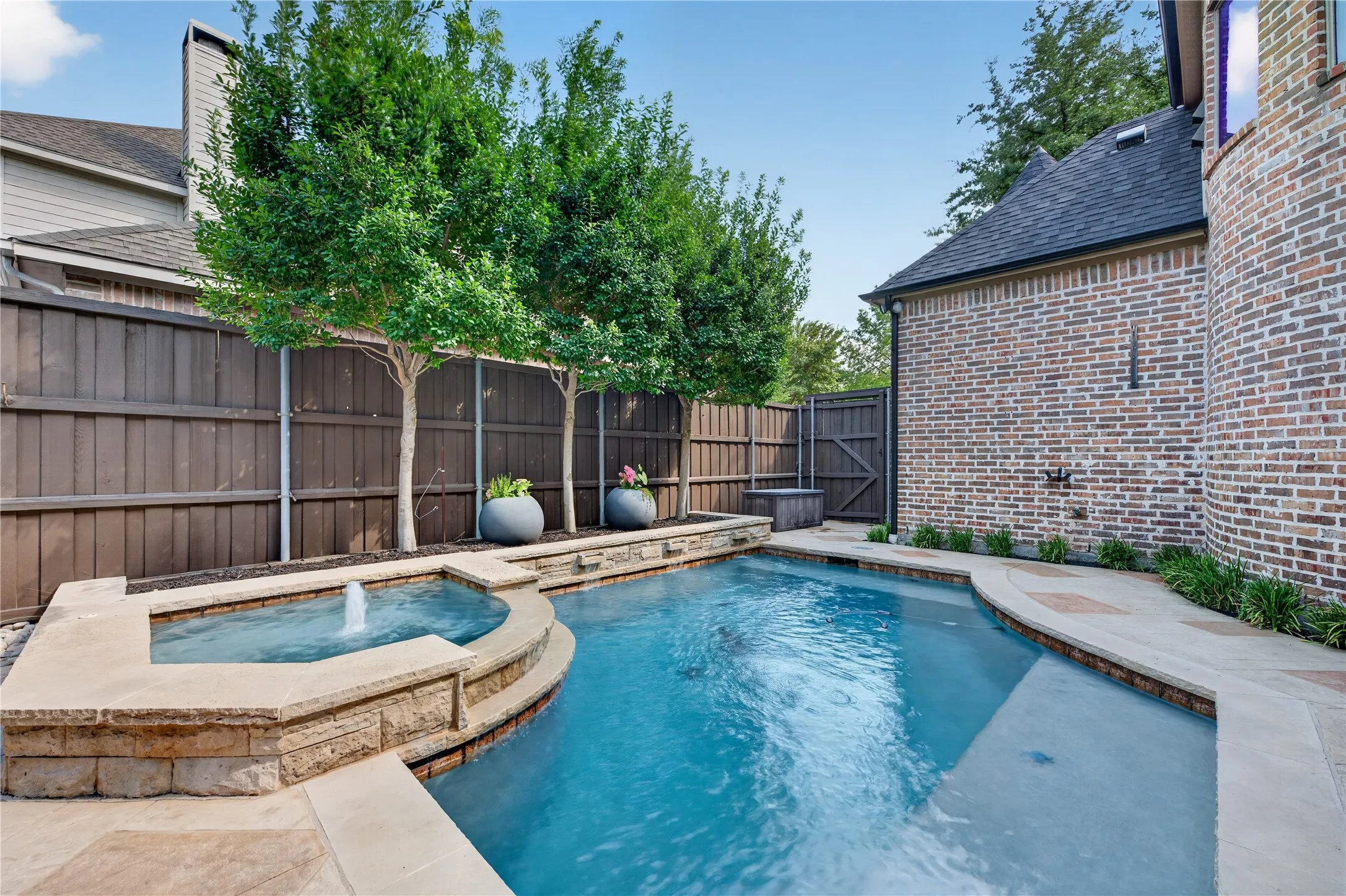 Single Family Residence For Sale in Denton County , 3920 Siena Drive, Frisco, Texas 75033, 4 Bedroom, 4 Bathroom, 3 Garage spaces, 4,164 Sqft, built in 2006, mls#21338841, Real Estate Agent in Frisco, Homes For Sale in Denton county, Homes For Sale in Frisco, Realtor in Frisco Texas, Real Estate Brokerage Independent Realty Texas, Luminita Cordes Realtor