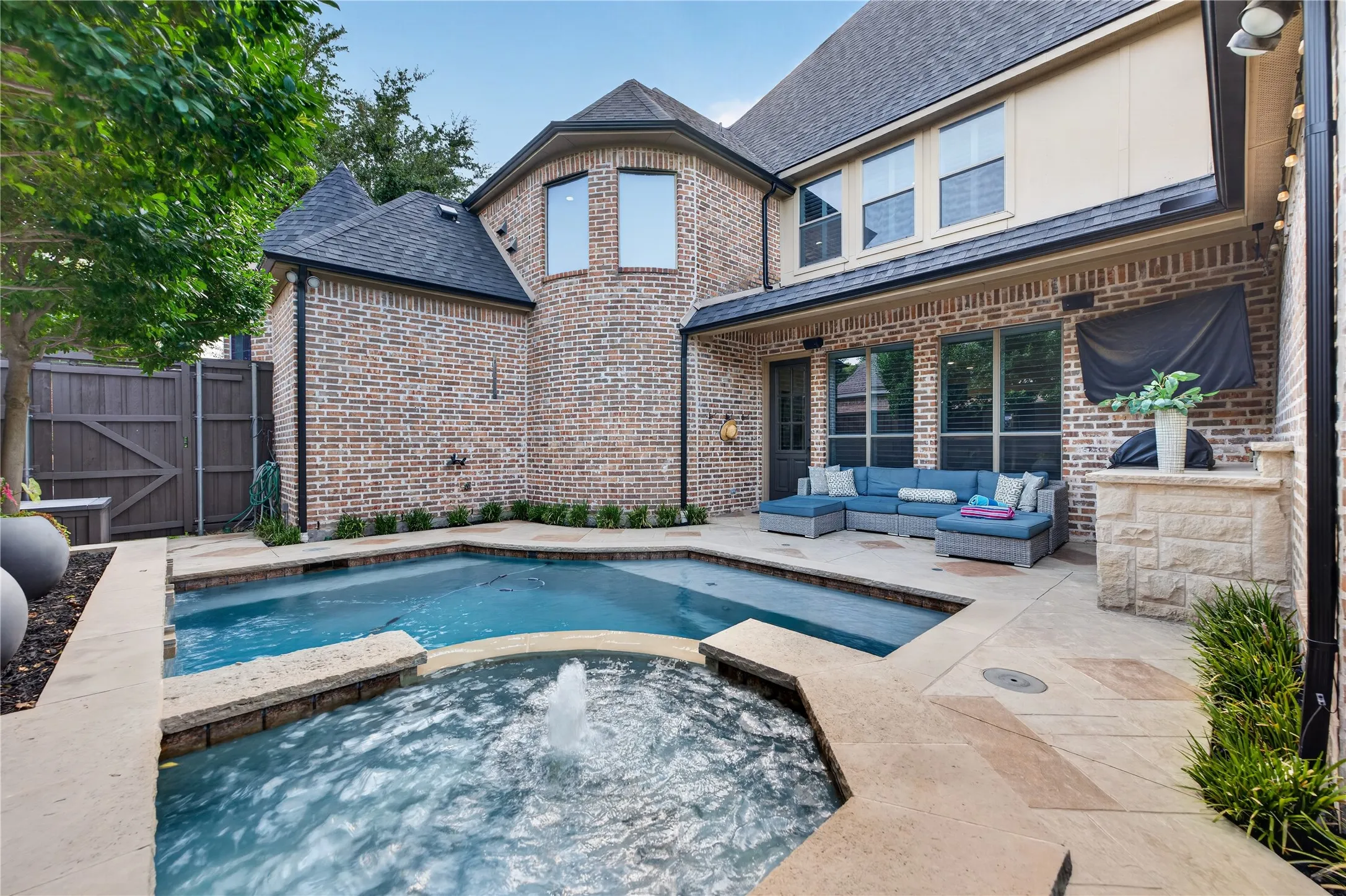 Single Family Residence For Sale in Denton County , 3920 Siena Drive, Frisco, Texas 75033, 4 Bedroom, 4 Bathroom, 3 Garage spaces, 4,164 Sqft, built in 2006, mls#21338841, Real Estate Agent in Frisco, Homes For Sale in Denton county, Homes For Sale in Frisco, Realtor in Frisco Texas, Real Estate Brokerage Independent Realty Texas, Luminita Cordes Realtor