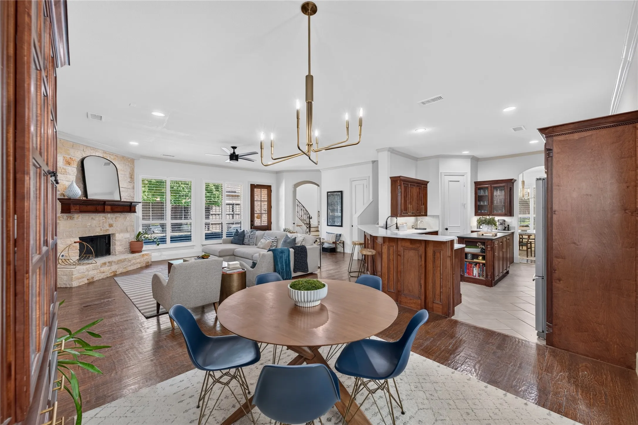 Single Family Residence For Sale in Denton County , 3920 Siena Drive, Frisco, Texas 75033, 4 Bedroom, 4 Bathroom, 3 Garage spaces, 4,164 Sqft, built in 2006, mls#21338841, Real Estate Agent in Frisco, Homes For Sale in Denton county, Homes For Sale in Frisco, Realtor in Frisco Texas, Real Estate Brokerage Independent Realty Texas, Luminita Cordes Realtor