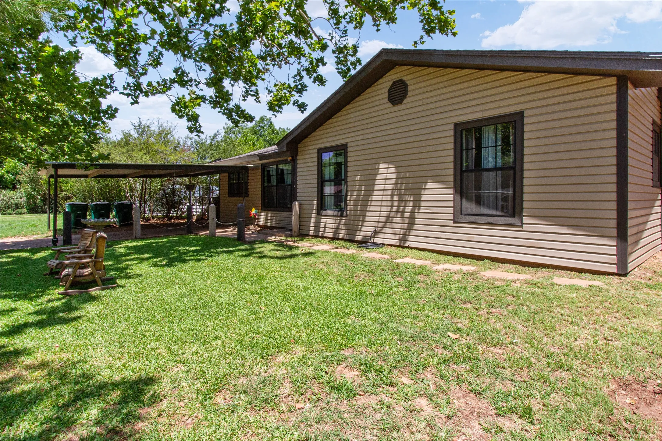Single Family Residence For Sale in Callahan County , 314 Bryant Road, Clyde, Texas 79510, 4 Bedroom, 2 Bathroom, Garage spaces, 1,177 Sqft, built in 1959, mls#21340286, Real Estate Agent in Clyde, Homes For Sale in Callahan county, Homes For Sale in Clyde, Realtor in Clyde Texas, Real Estate Brokerage Independent Realty Texas, Luminita Cordes Realtor