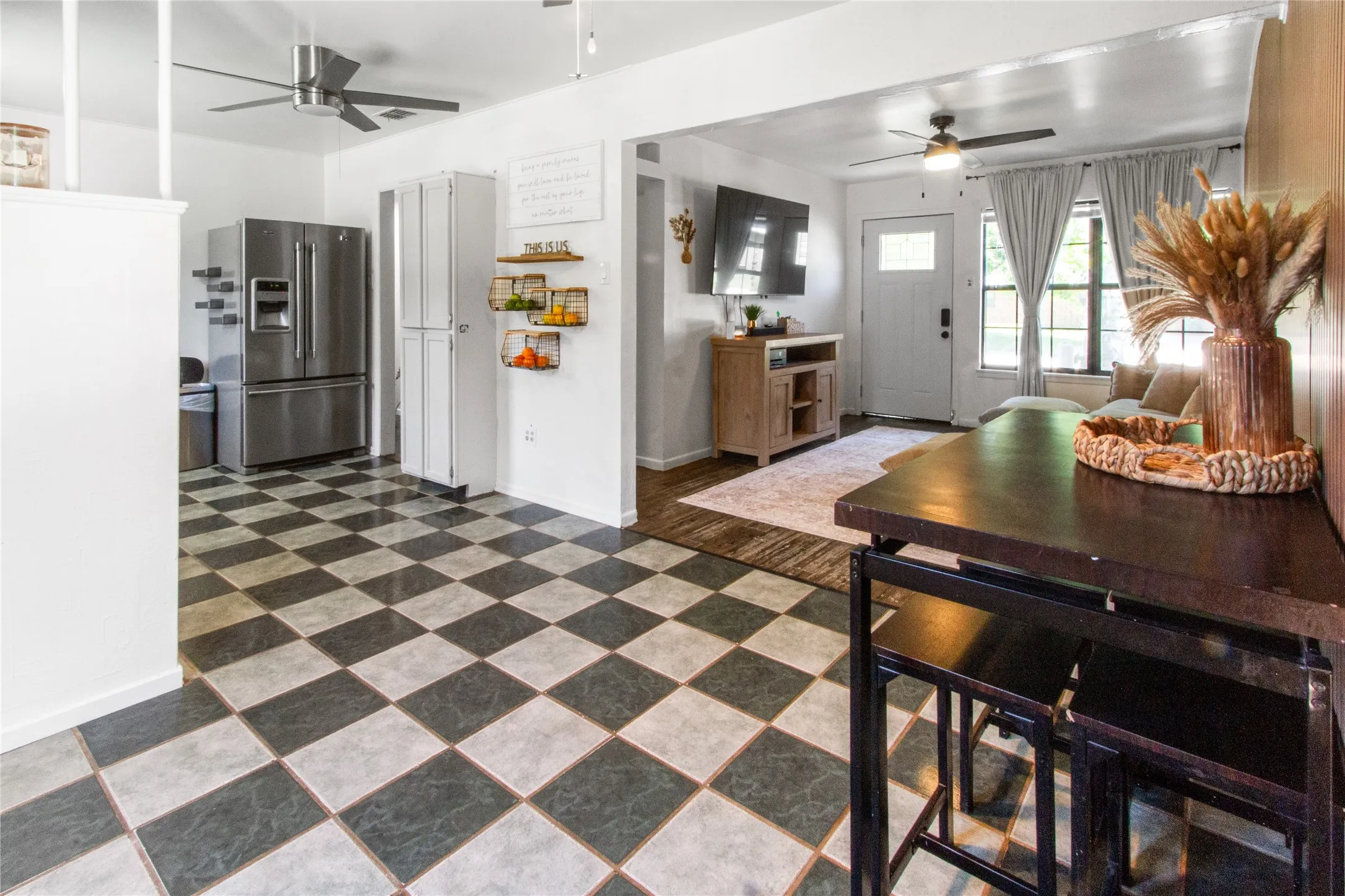 Single Family Residence For Sale in Callahan County , 314 Bryant Road, Clyde, Texas 79510, 4 Bedroom, 2 Bathroom, Garage spaces, 1,177 Sqft, built in 1959, mls#21340286, Real Estate Agent in Clyde, Homes For Sale in Callahan county, Homes For Sale in Clyde, Realtor in Clyde Texas, Real Estate Brokerage Independent Realty Texas, Luminita Cordes Realtor