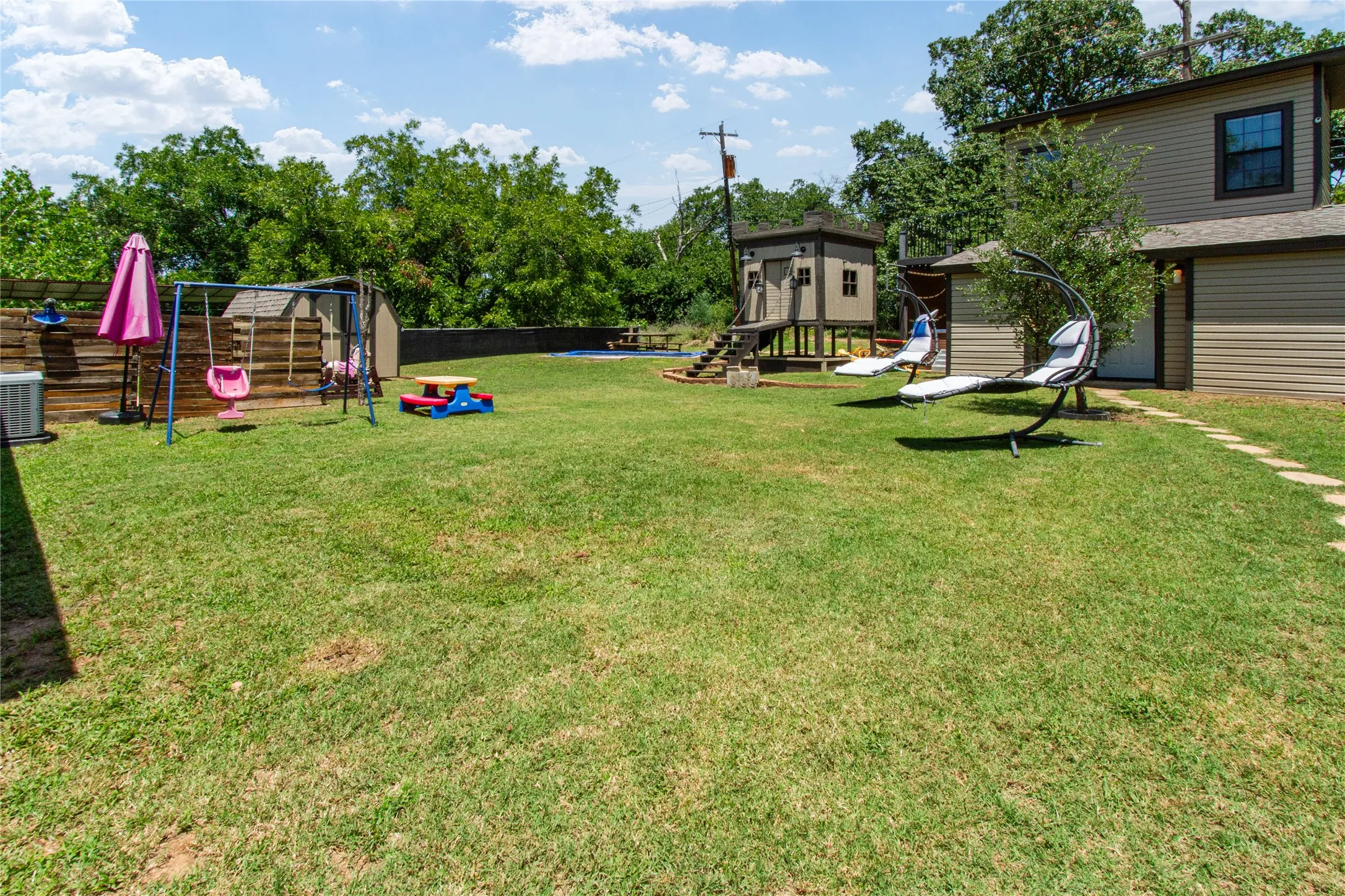 Single Family Residence For Sale in Callahan County , 314 Bryant Road, Clyde, Texas 79510, 4 Bedroom, 2 Bathroom, Garage spaces, 1,177 Sqft, built in 1959, mls#21340286, Real Estate Agent in Clyde, Homes For Sale in Callahan county, Homes For Sale in Clyde, Realtor in Clyde Texas, Real Estate Brokerage Independent Realty Texas, Luminita Cordes Realtor