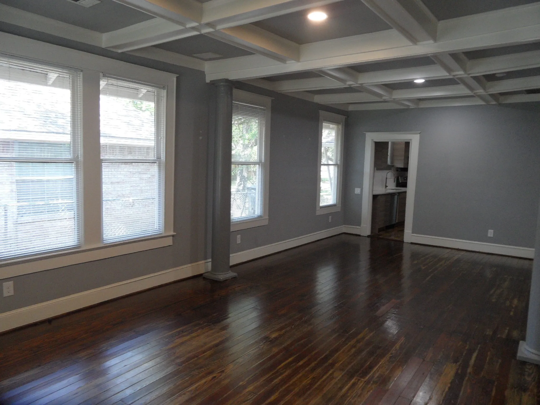 Single Family Residence For Sale in Dallas County , 5319 Alton Avenue, Dallas, Texas 75214, 3 Bedroom, 2 Bathroom, 1 Garage spaces, 1,716 Sqft, built in 1914, mls#21340372, Real Estate Agent in Dallas, Homes For Sale in Dallas county, Homes For Sale in Dallas, Realtor in Dallas Texas, Real Estate Brokerage Independent Realty Texas, Luminita Cordes Realtor