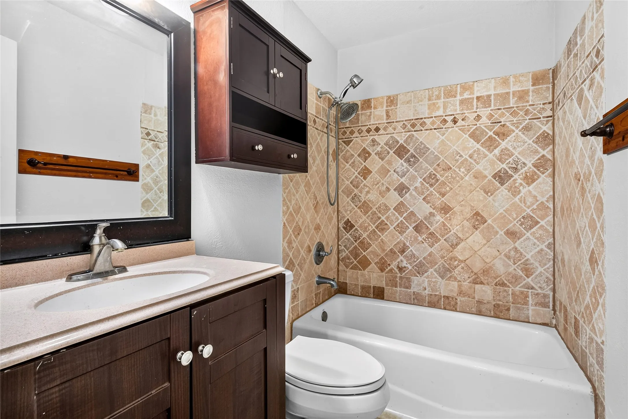 Single Family Residence For Rent in Collin County , 16740 Redbud Drive, Frisco, Texas 75071, 4 Bedroom, 2 Bathroom, Garage spaces, 2,460 Sqft, built in 1983, mls#21336727, Real Estate Agent in Frisco, Homes For Rent in Collin county, Homes For Rent in Frisco, Realtor in Frisco Texas, Real Estate Brokerage Independent Realty Texas, Luminita Cordes Realtor