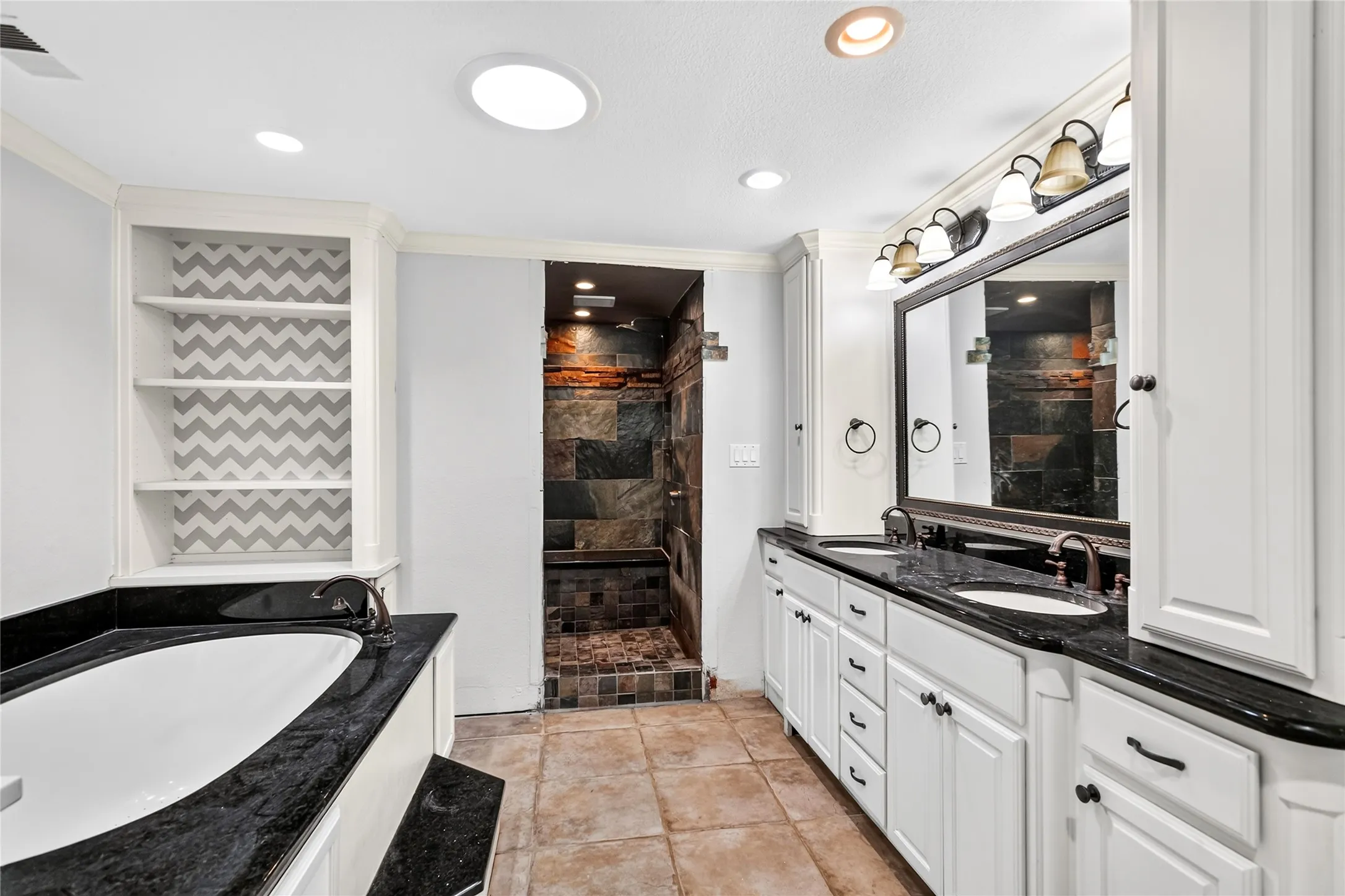 Single Family Residence For Rent in Collin County , 16740 Redbud Drive, Frisco, Texas 75071, 4 Bedroom, 2 Bathroom, Garage spaces, 2,460 Sqft, built in 1983, mls#21336727, Real Estate Agent in Frisco, Homes For Rent in Collin county, Homes For Rent in Frisco, Realtor in Frisco Texas, Real Estate Brokerage Independent Realty Texas, Luminita Cordes Realtor