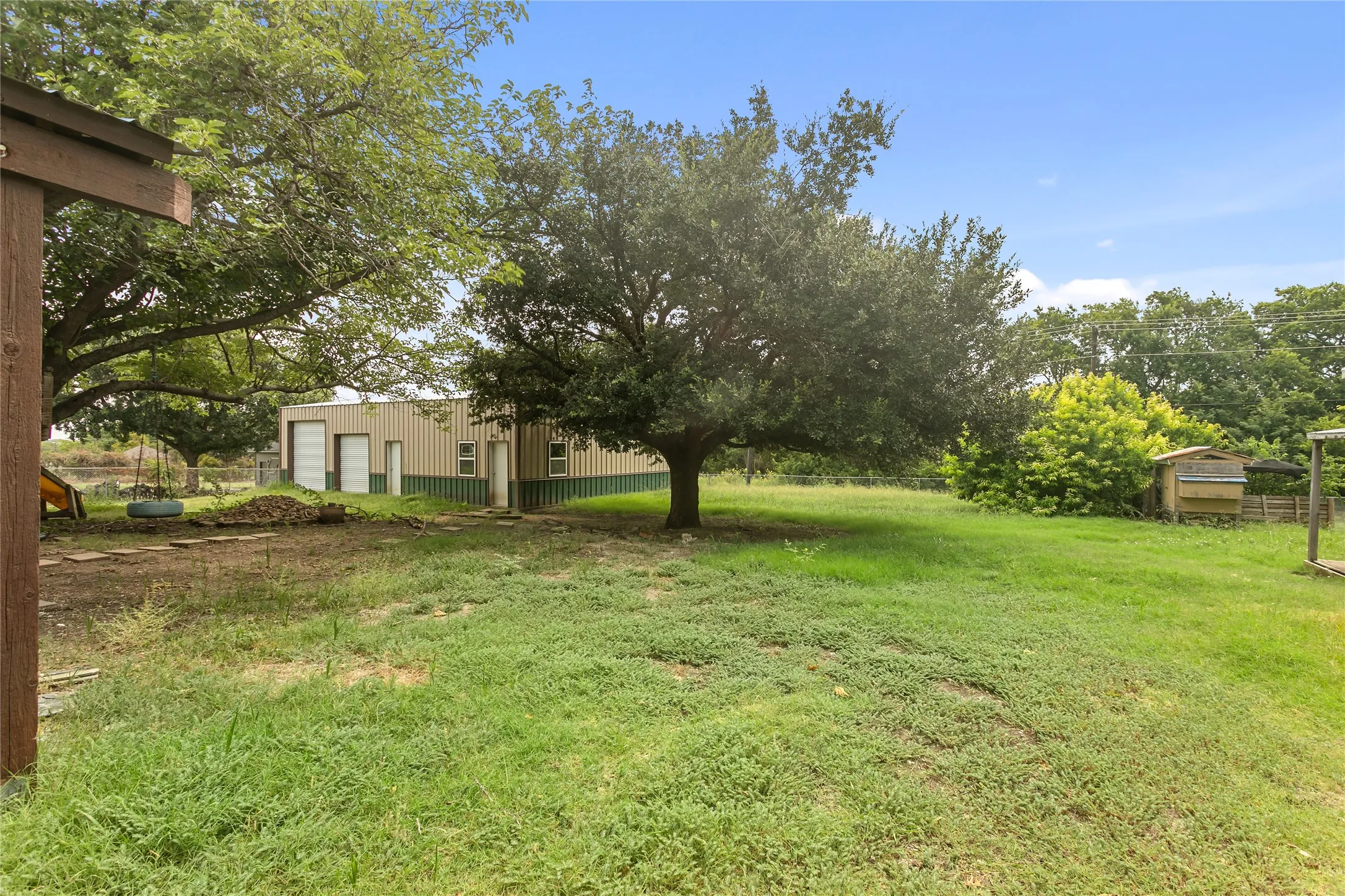 Single Family Residence For Rent in Collin County , 16740 Redbud Drive, Frisco, Texas 75071, 4 Bedroom, 2 Bathroom, Garage spaces, 2,460 Sqft, built in 1983, mls#21336727, Real Estate Agent in Frisco, Homes For Rent in Collin county, Homes For Rent in Frisco, Realtor in Frisco Texas, Real Estate Brokerage Independent Realty Texas, Luminita Cordes Realtor