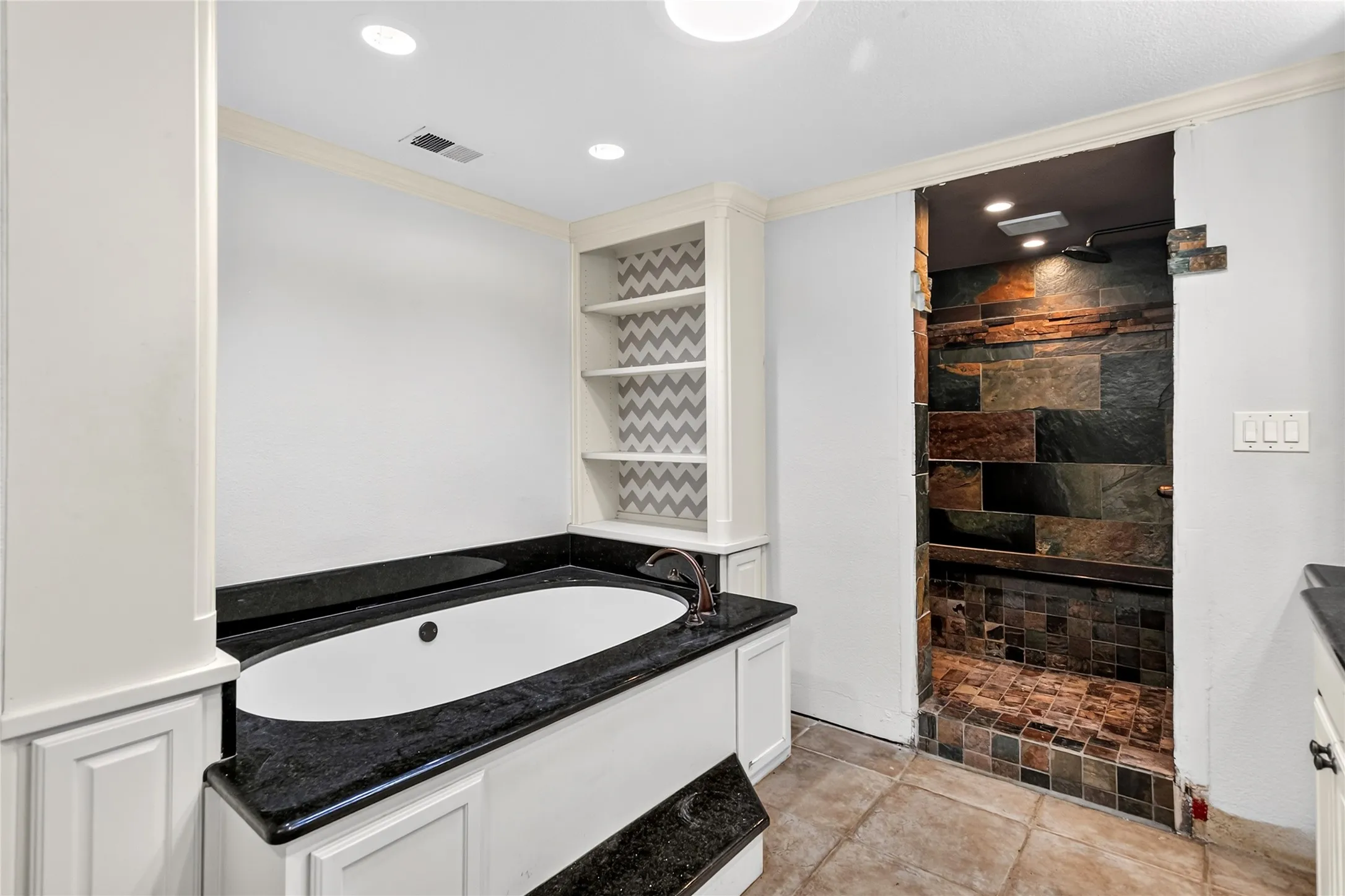 Single Family Residence For Rent in Collin County , 16740 Redbud Drive, Frisco, Texas 75071, 4 Bedroom, 2 Bathroom, Garage spaces, 2,460 Sqft, built in 1983, mls#21336727, Real Estate Agent in Frisco, Homes For Rent in Collin county, Homes For Rent in Frisco, Realtor in Frisco Texas, Real Estate Brokerage Independent Realty Texas, Luminita Cordes Realtor
