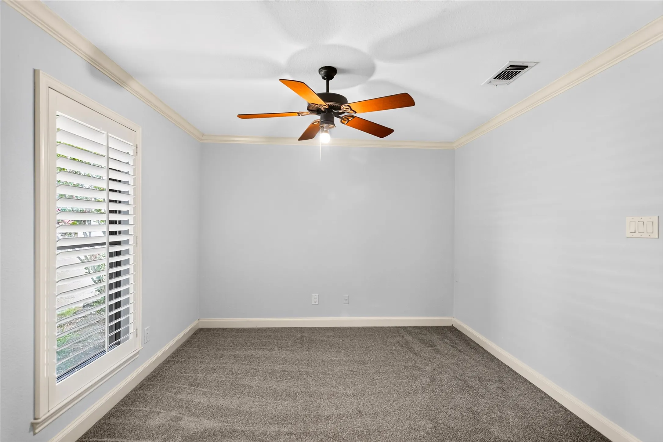 Single Family Residence For Rent in Collin County , 16740 Redbud Drive, Frisco, Texas 75071, 4 Bedroom, 2 Bathroom, Garage spaces, 2,460 Sqft, built in 1983, mls#21336727, Real Estate Agent in Frisco, Homes For Rent in Collin county, Homes For Rent in Frisco, Realtor in Frisco Texas, Real Estate Brokerage Independent Realty Texas, Luminita Cordes Realtor