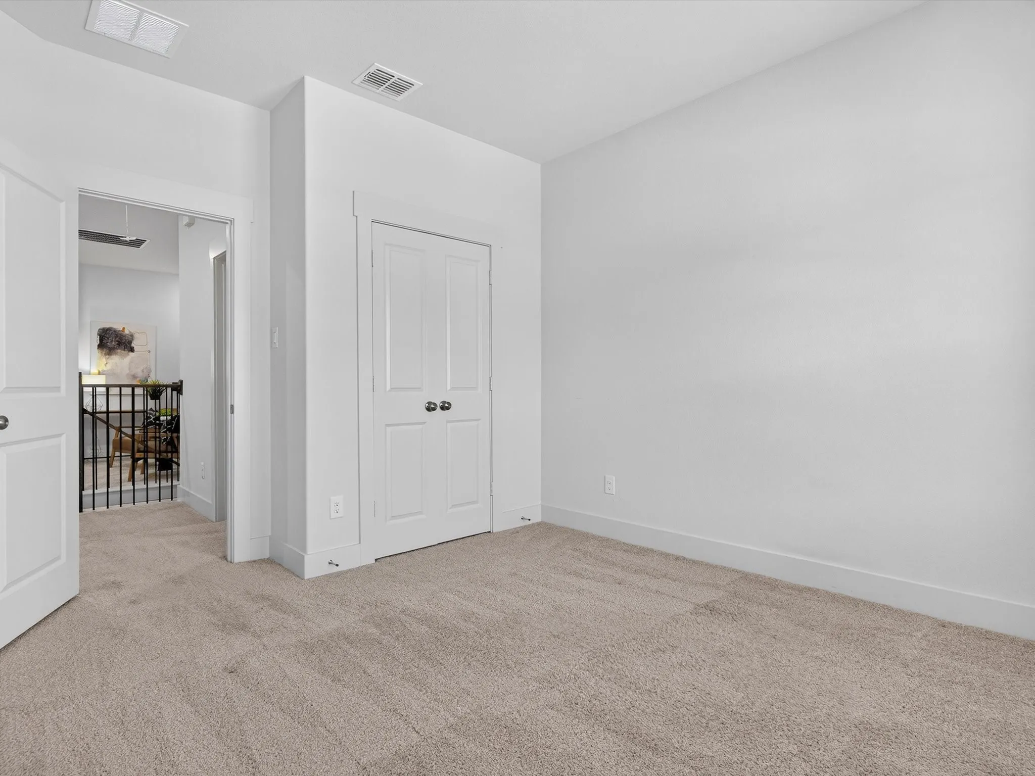 Townhouse For Sale in Tarrant County , 1423 Silver Marten Trail, Arlington, Texas 76005, 3 Bedroom, 3 Bathroom, 2 Garage spaces, 1,710 Sqft, built in 2023, mls#21340375, Real Estate Agent in Arlington, Homes For Sale in Tarrant county, Homes For Sale in Arlington, Realtor in Arlington Texas, Real Estate Brokerage Independent Realty Texas, Luminita Cordes Realtor