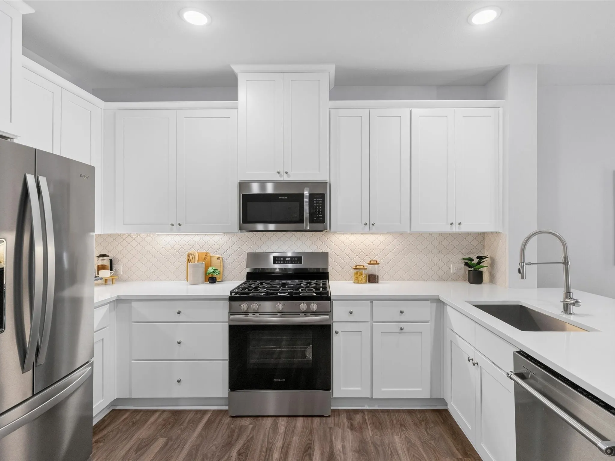 Townhouse For Sale in Tarrant County , 1423 Silver Marten Trail, Arlington, Texas 76005, 3 Bedroom, 3 Bathroom, 2 Garage spaces, 1,710 Sqft, built in 2023, mls#21340375, Real Estate Agent in Arlington, Homes For Sale in Tarrant county, Homes For Sale in Arlington, Realtor in Arlington Texas, Real Estate Brokerage Independent Realty Texas, Luminita Cordes Realtor