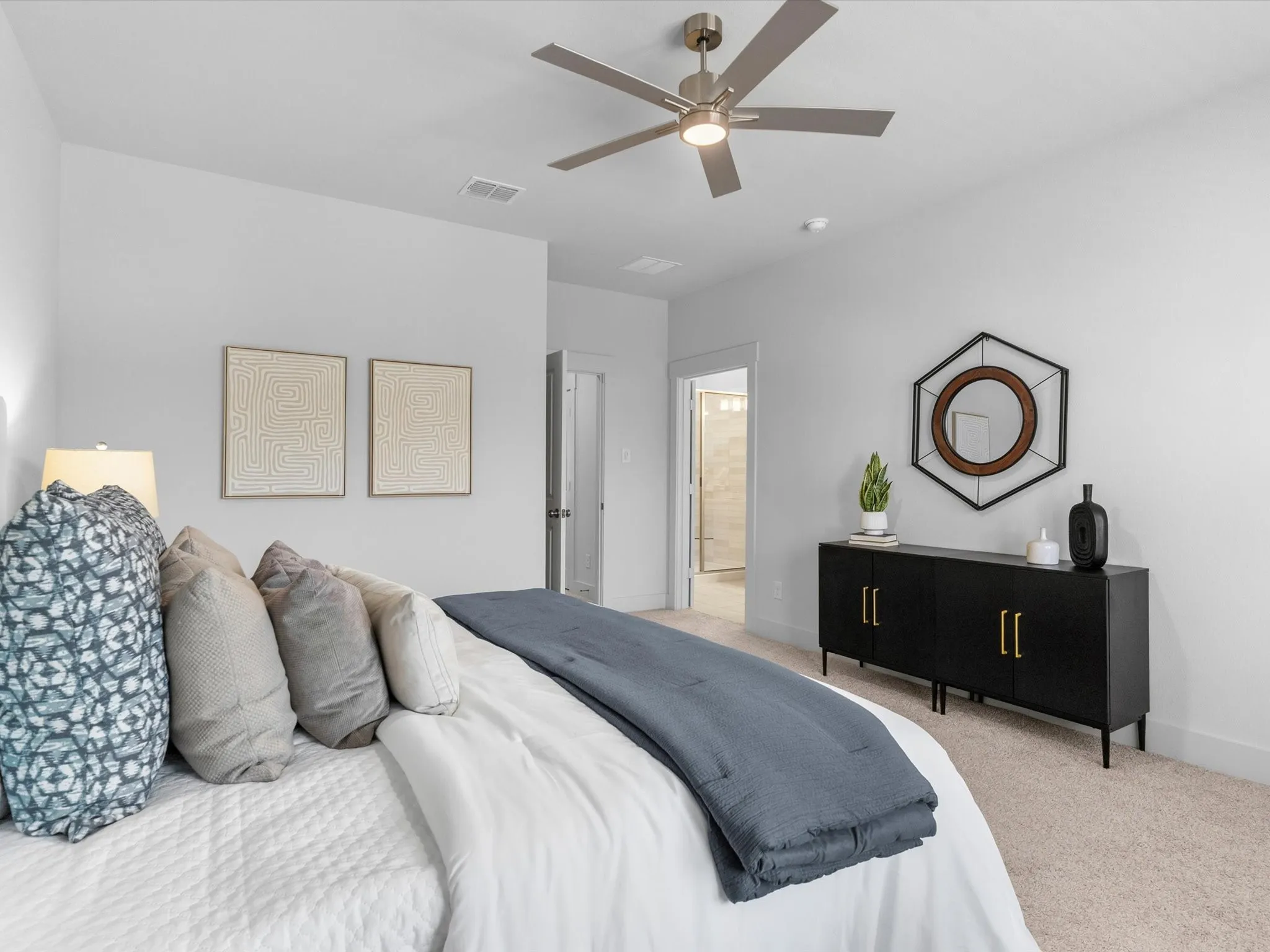 Townhouse For Sale in Tarrant County , 1423 Silver Marten Trail, Arlington, Texas 76005, 3 Bedroom, 3 Bathroom, 2 Garage spaces, 1,710 Sqft, built in 2023, mls#21340375, Real Estate Agent in Arlington, Homes For Sale in Tarrant county, Homes For Sale in Arlington, Realtor in Arlington Texas, Real Estate Brokerage Independent Realty Texas, Luminita Cordes Realtor
