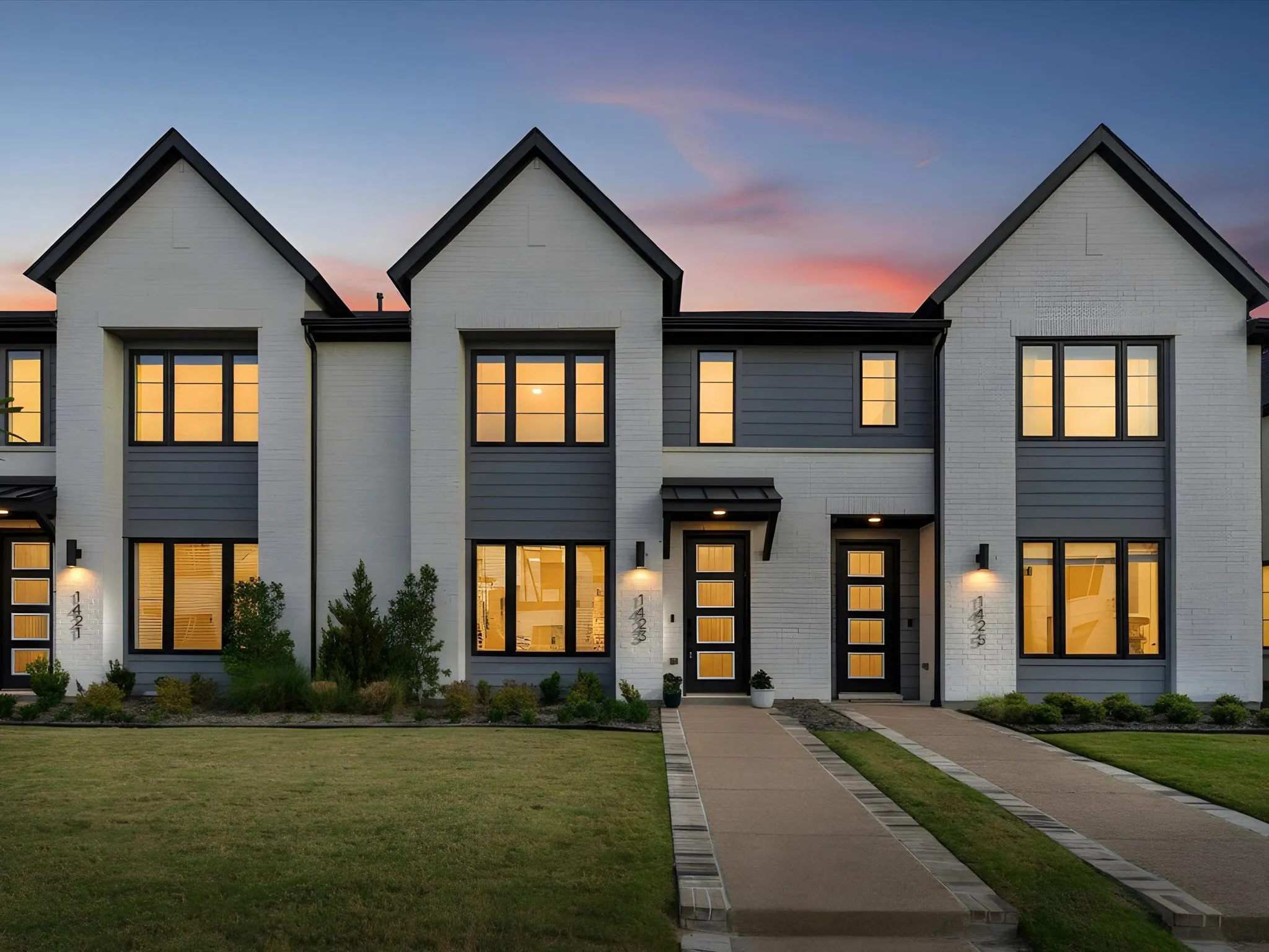 Townhouse For Sale in Tarrant County , 1423 Silver Marten Trail, Arlington, Texas 76005, 3 Bedroom, 3 Bathroom, 2 Garage spaces, 1,710 Sqft, built in 2023, mls#21340375, Real Estate Agent in Arlington, Homes For Sale in Tarrant county, Homes For Sale in Arlington, Realtor in Arlington Texas, Real Estate Brokerage Independent Realty Texas, Luminita Cordes Realtor