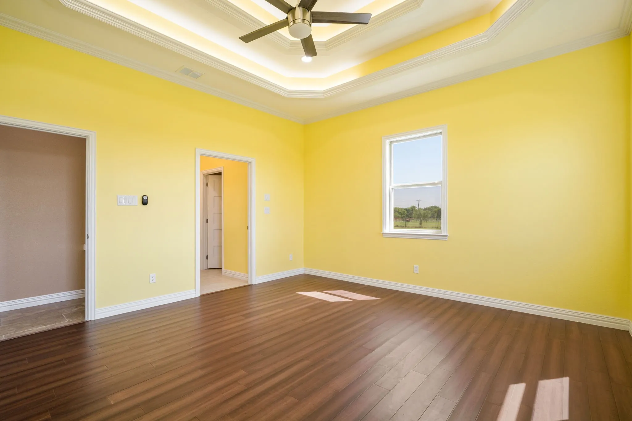 Single Family Residence For Sale in Ellis County , 350 Farrar Road, Waxahachie, Texas 75165, 5 Bedroom, 5 Bathroom, 3 Garage spaces, 4,515 Sqft, built in 2022, Price $670,000, mls#21339116, Real Estate Agent in Waxahachie, Homes For Sale in Ellis county, Homes For Sale in Waxahachie, Realtor in Waxahachie Texas, Real Estate Brokerage Independent Realty Texas, Luminita Cordes Realtor