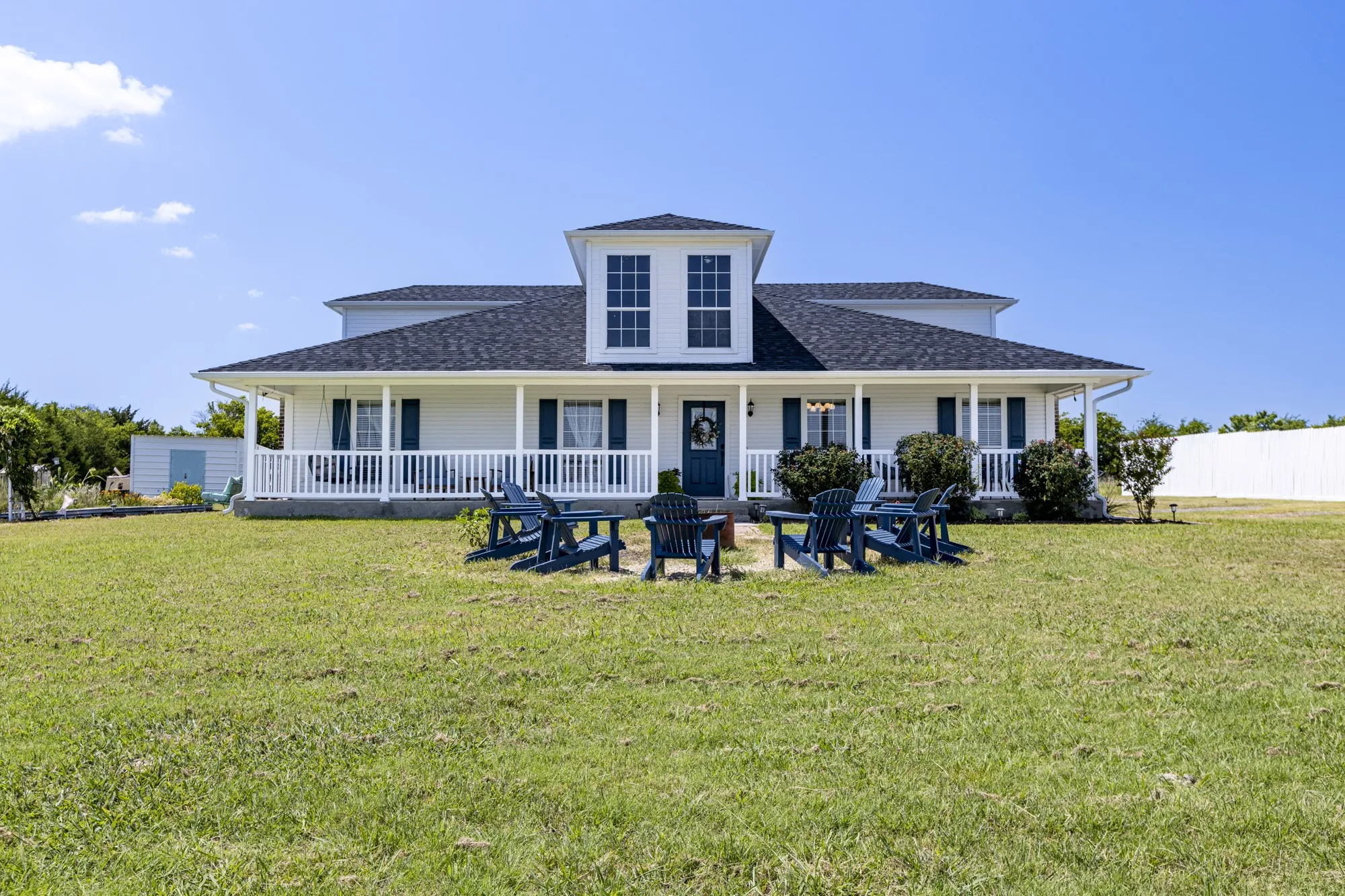 Single Family Residence For Sale in Collin County , 18116 County Road 949, Rockwall, Texas 75087, 5 Bedroom, 4 Bathroom, Garage spaces, 2,809 Sqft, built in 1999, mls#21330530, Real Estate Agent in Rockwall, Homes For Sale in Collin county, Homes For Sale in Rockwall, Realtor in Rockwall Texas, Real Estate Brokerage Independent Realty Texas, Luminita Cordes Realtor