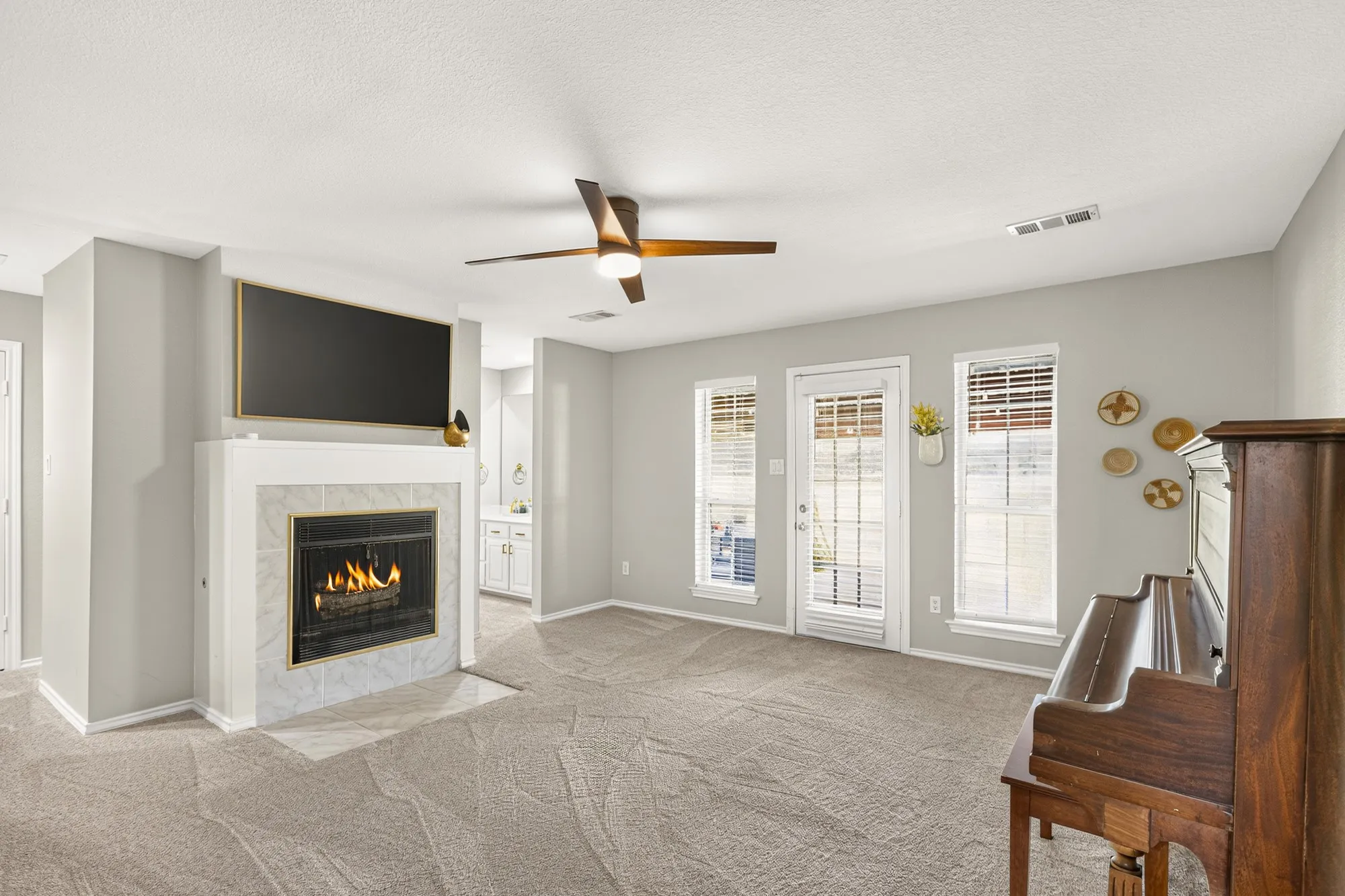 Fireplace in primary bedroom~