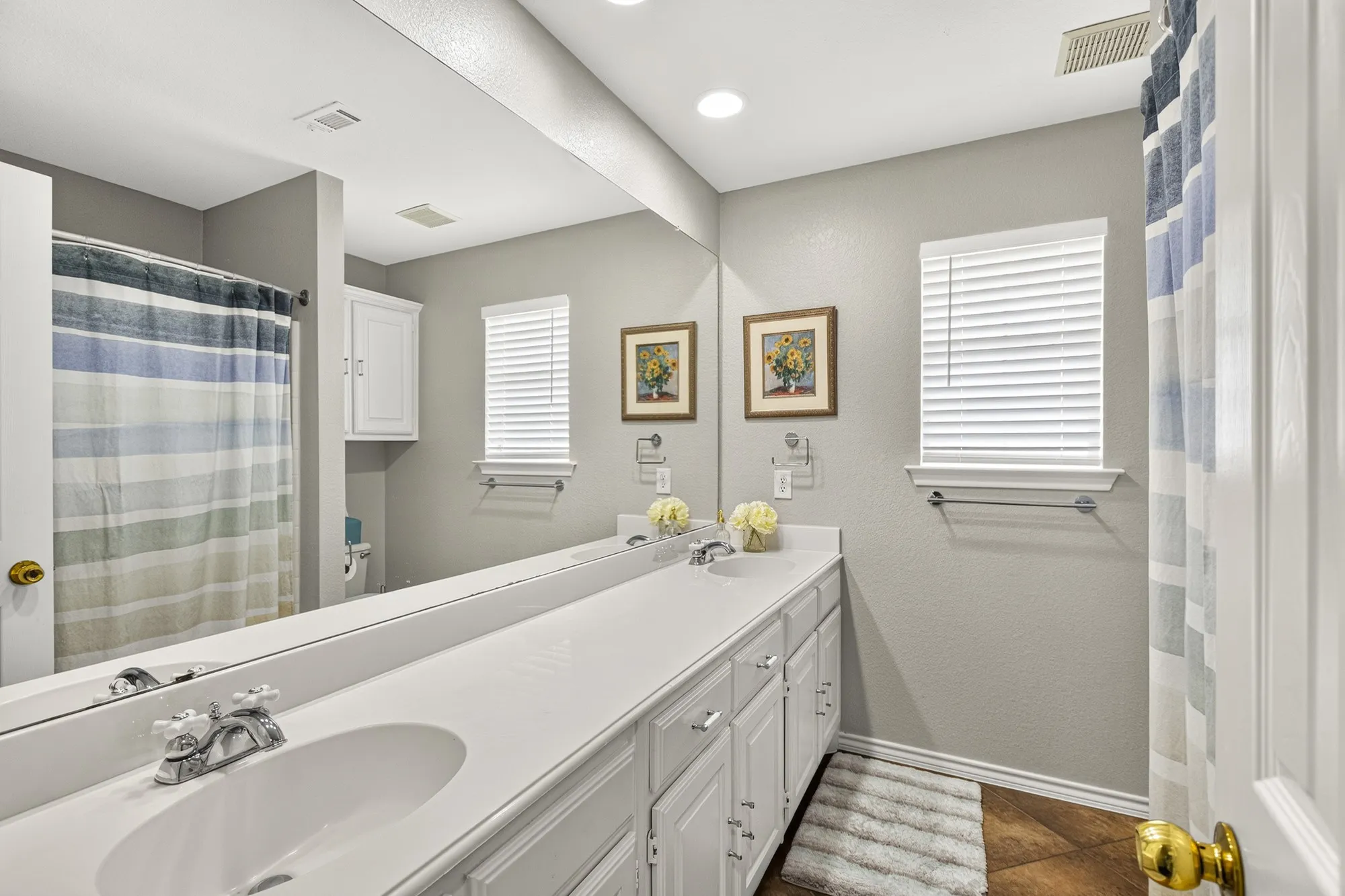 Single Family Residence For Sale in Collin County , 18116 County Road 949, Rockwall, Texas 75087, 5 Bedroom, 4 Bathroom, Garage spaces, 2,809 Sqft, built in 1999, mls#21330530, Real Estate Agent in Rockwall, Homes For Sale in Collin county, Homes For Sale in Rockwall, Realtor in Rockwall Texas, Real Estate Brokerage Independent Realty Texas, Luminita Cordes Realtor