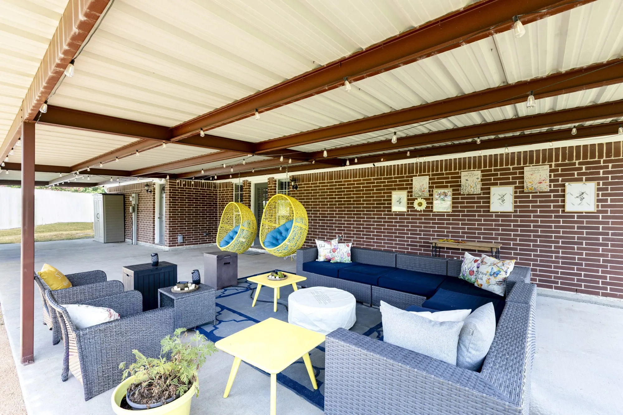 Wonderful covered patio!