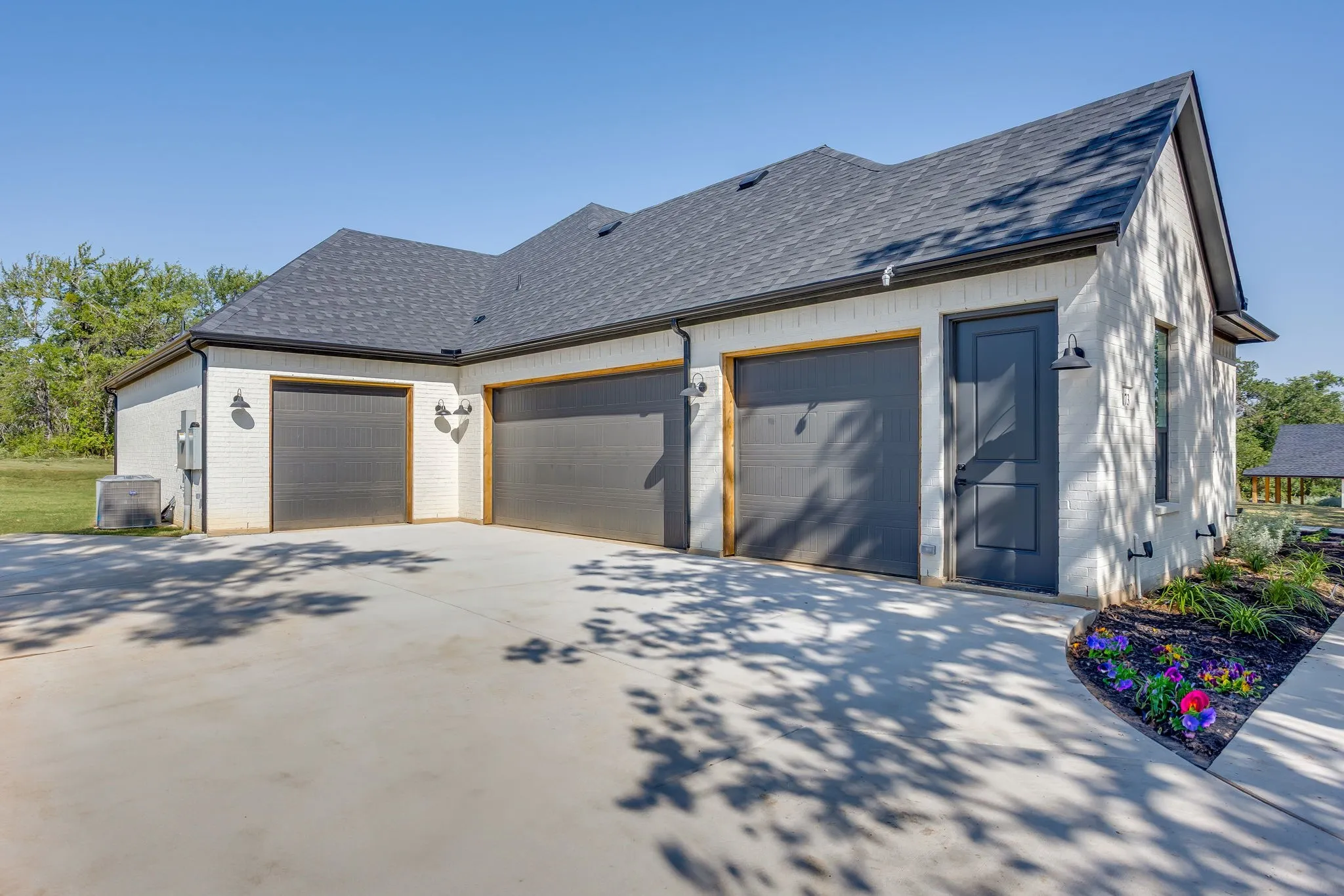 Single Family Residence For Sale in Parker County , 173 Oak Grove Way, Springtown, Texas 76082, 3 Bedroom, 3 Bathroom, 3 Garage spaces, 2,436 Sqft, built in 2026, mls#21339905, Real Estate Agent in Springtown, Homes For Sale in Parker county, Homes For Sale in Springtown, Realtor in Springtown Texas, Real Estate Brokerage Independent Realty Texas, Luminita Cordes Realtor