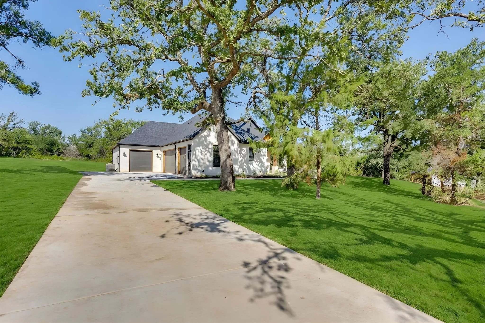 Single Family Residence For Sale in Parker County , 173 Oak Grove Way, Springtown, Texas 76082, 3 Bedroom, 3 Bathroom, 3 Garage spaces, 2,436 Sqft, built in 2026, mls#21339905, Real Estate Agent in Springtown, Homes For Sale in Parker county, Homes For Sale in Springtown, Realtor in Springtown Texas, Real Estate Brokerage Independent Realty Texas, Luminita Cordes Realtor