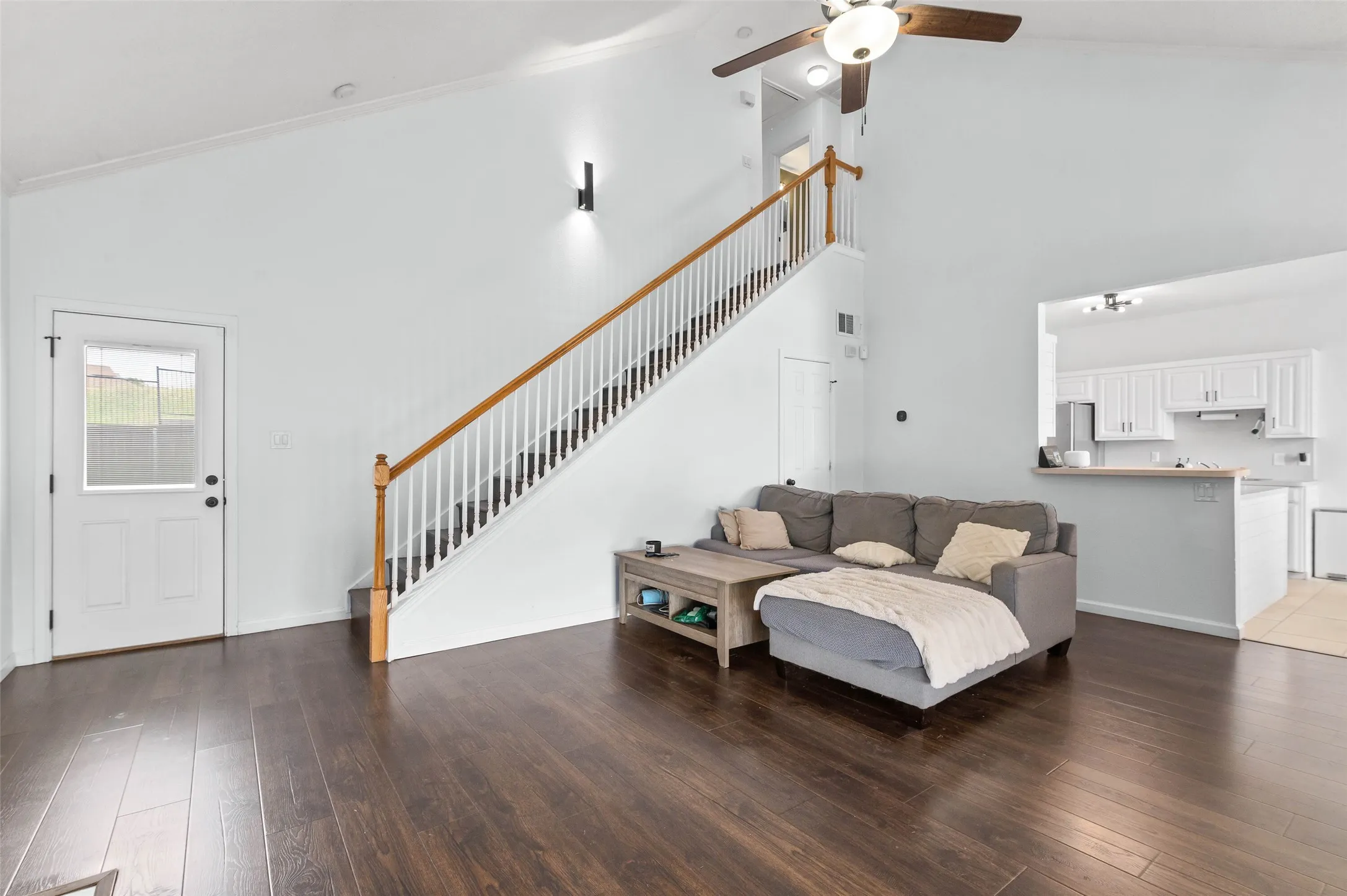 Single Family Residence For Sale in Denton County , 4100 Creekhollow Drive, Carrollton, Texas 75010, 3 Bedroom, 2 Bathroom, 2 Garage spaces, 1,497 Sqft, built in 1998, mls#21339087, Real Estate Agent in Carrollton, Homes For Sale in Denton county, Homes For Sale in Carrollton, Realtor in Carrollton Texas, Real Estate Brokerage Independent Realty Texas, Luminita Cordes Realtor