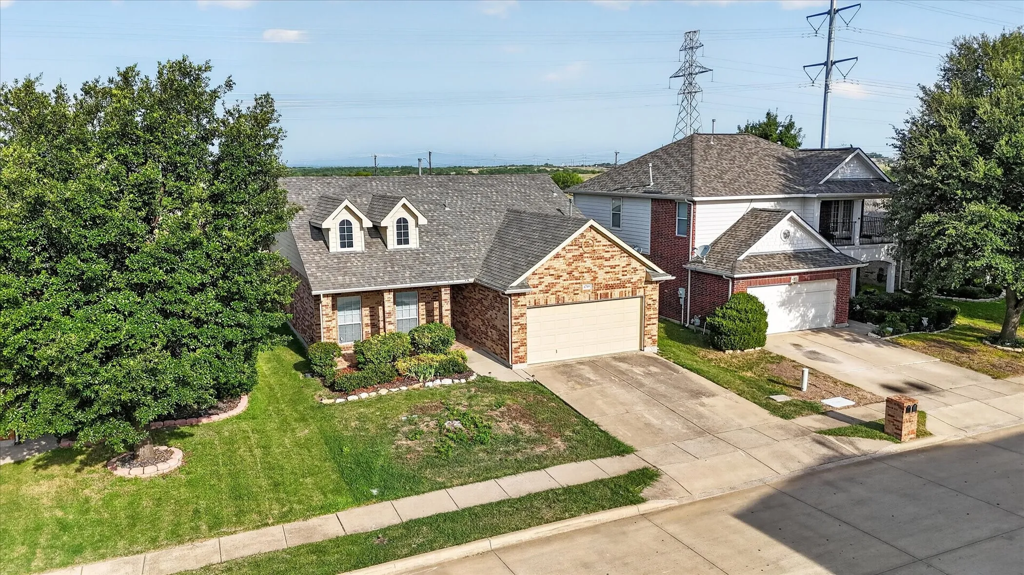 Single Family Residence For Sale in Tarrant County , 6709 Coolwater Trail, Fort Worth, Texas 76179, 3 Bedroom, 2 Bathroom, 2 Garage spaces, 1,476 Sqft, built in 2005, mls#21340391, Real Estate Agent in Fort Worth, Homes For Sale in Tarrant county, Homes For Sale in Fort Worth, Realtor in Fort Worth Texas, Real Estate Brokerage Independent Realty Texas, Luminita Cordes Realtor