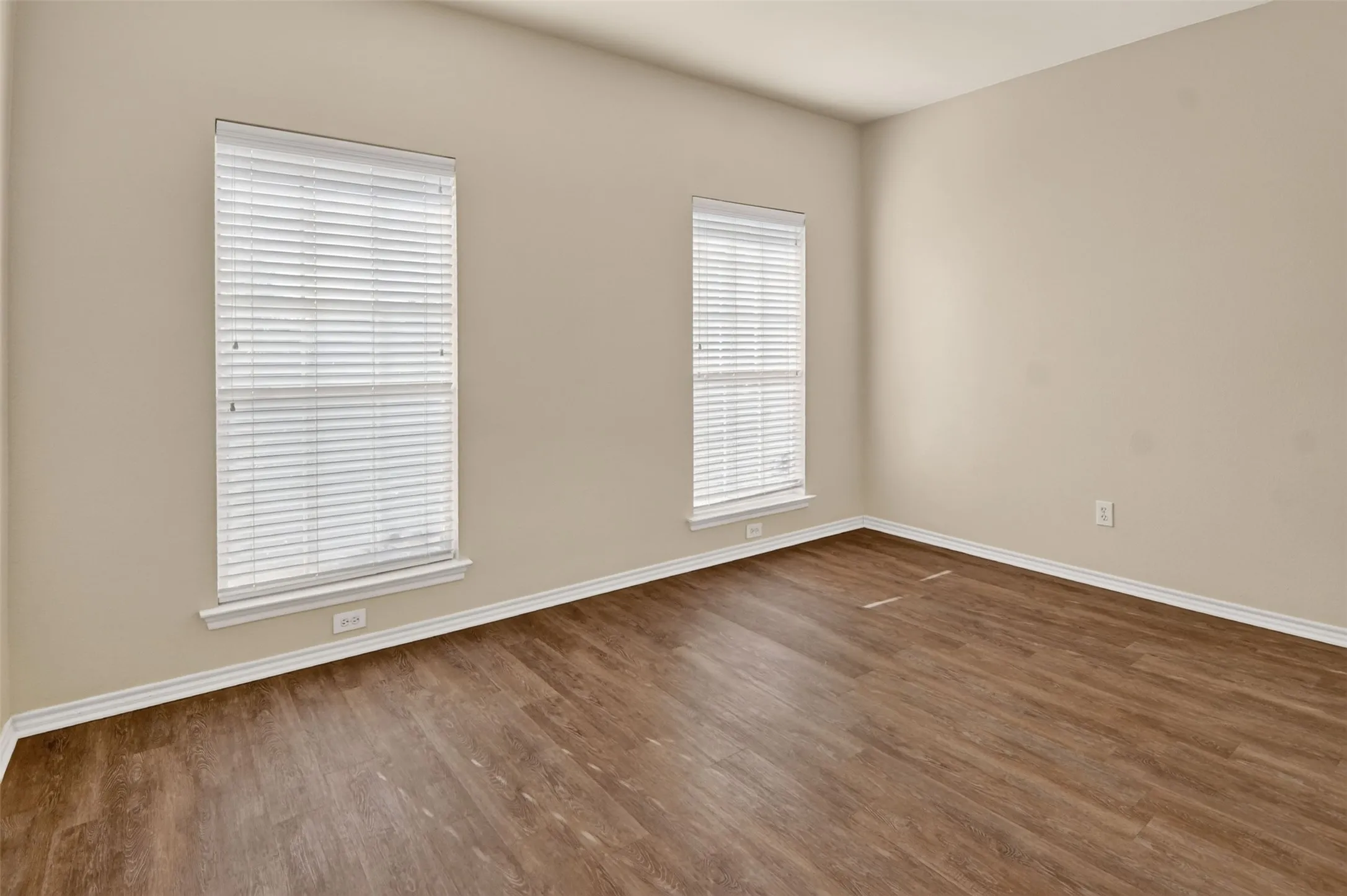Single Family Residence For Sale in Tarrant County , 6709 Coolwater Trail, Fort Worth, Texas 76179, 3 Bedroom, 2 Bathroom, 2 Garage spaces, 1,476 Sqft, built in 2005, mls#21340391, Real Estate Agent in Fort Worth, Homes For Sale in Tarrant county, Homes For Sale in Fort Worth, Realtor in Fort Worth Texas, Real Estate Brokerage Independent Realty Texas, Luminita Cordes Realtor