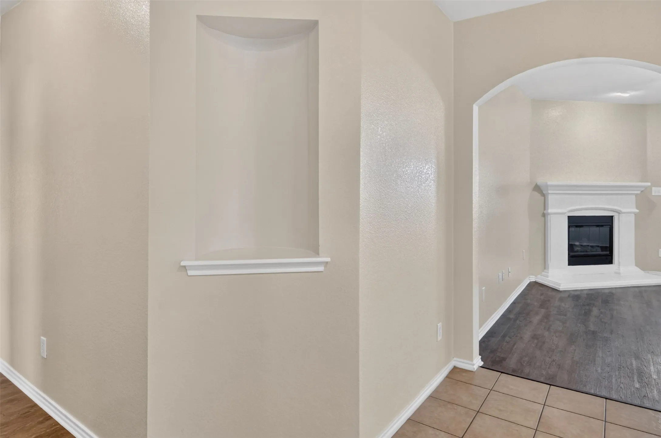 Single Family Residence For Sale in Tarrant County , 6709 Coolwater Trail, Fort Worth, Texas 76179, 3 Bedroom, 2 Bathroom, 2 Garage spaces, 1,476 Sqft, built in 2005, mls#21340391, Real Estate Agent in Fort Worth, Homes For Sale in Tarrant county, Homes For Sale in Fort Worth, Realtor in Fort Worth Texas, Real Estate Brokerage Independent Realty Texas, Luminita Cordes Realtor