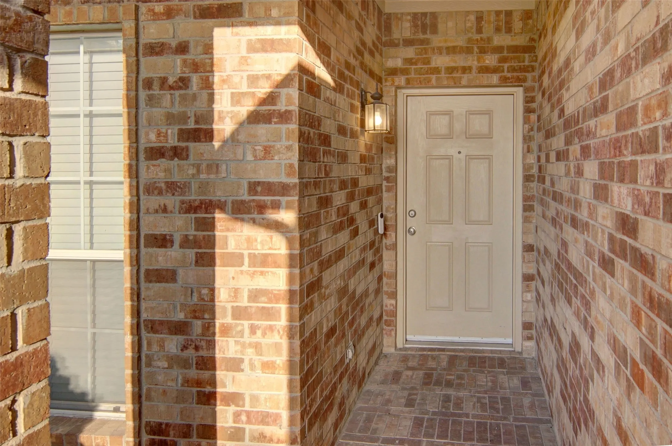 Single Family Residence For Sale in Tarrant County , 6709 Coolwater Trail, Fort Worth, Texas 76179, 3 Bedroom, 2 Bathroom, 2 Garage spaces, 1,476 Sqft, built in 2005, mls#21340391, Real Estate Agent in Fort Worth, Homes For Sale in Tarrant county, Homes For Sale in Fort Worth, Realtor in Fort Worth Texas, Real Estate Brokerage Independent Realty Texas, Luminita Cordes Realtor