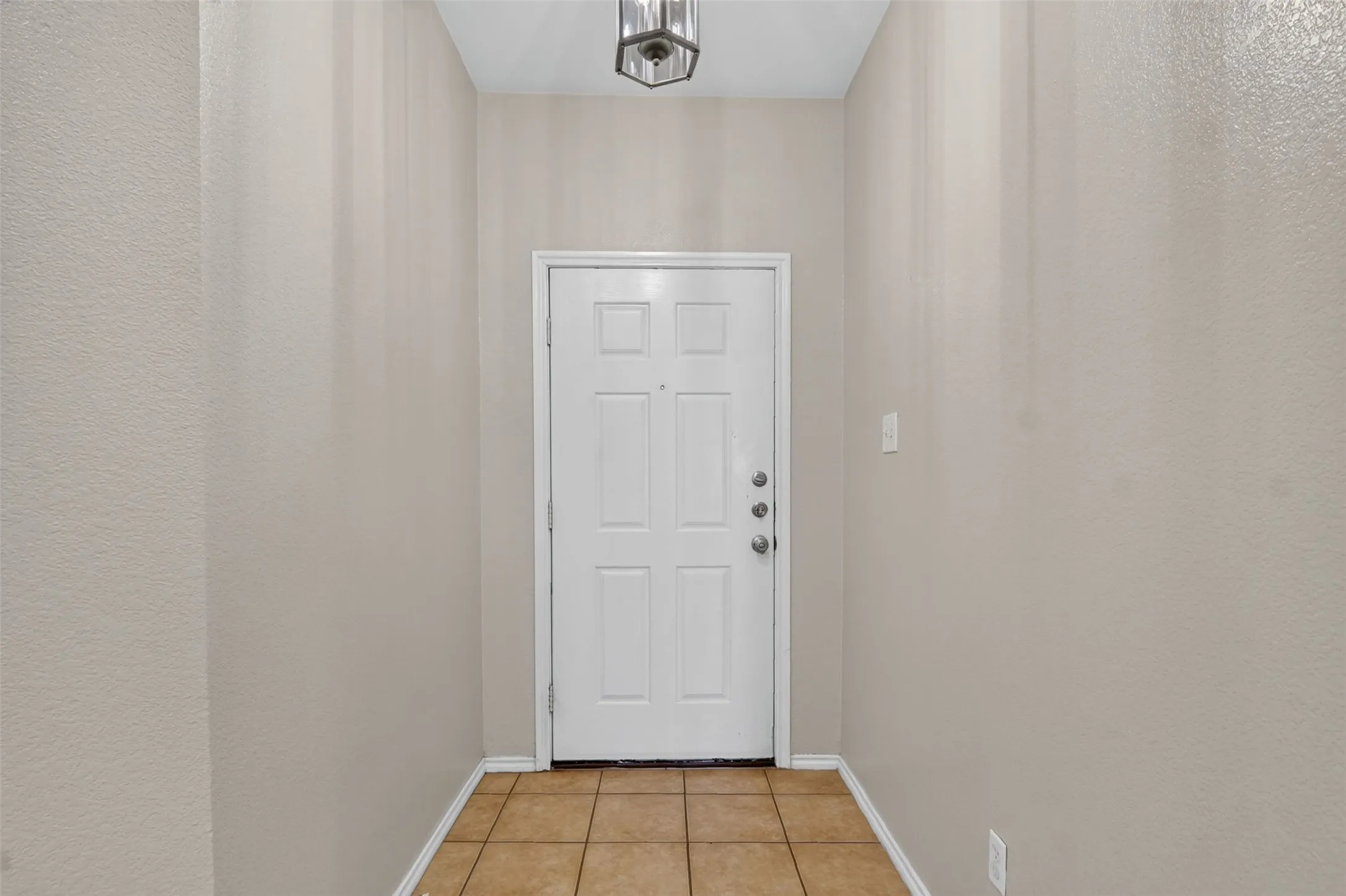 Single Family Residence For Sale in Tarrant County , 6709 Coolwater Trail, Fort Worth, Texas 76179, 3 Bedroom, 2 Bathroom, 2 Garage spaces, 1,476 Sqft, built in 2005, mls#21340391, Real Estate Agent in Fort Worth, Homes For Sale in Tarrant county, Homes For Sale in Fort Worth, Realtor in Fort Worth Texas, Real Estate Brokerage Independent Realty Texas, Luminita Cordes Realtor