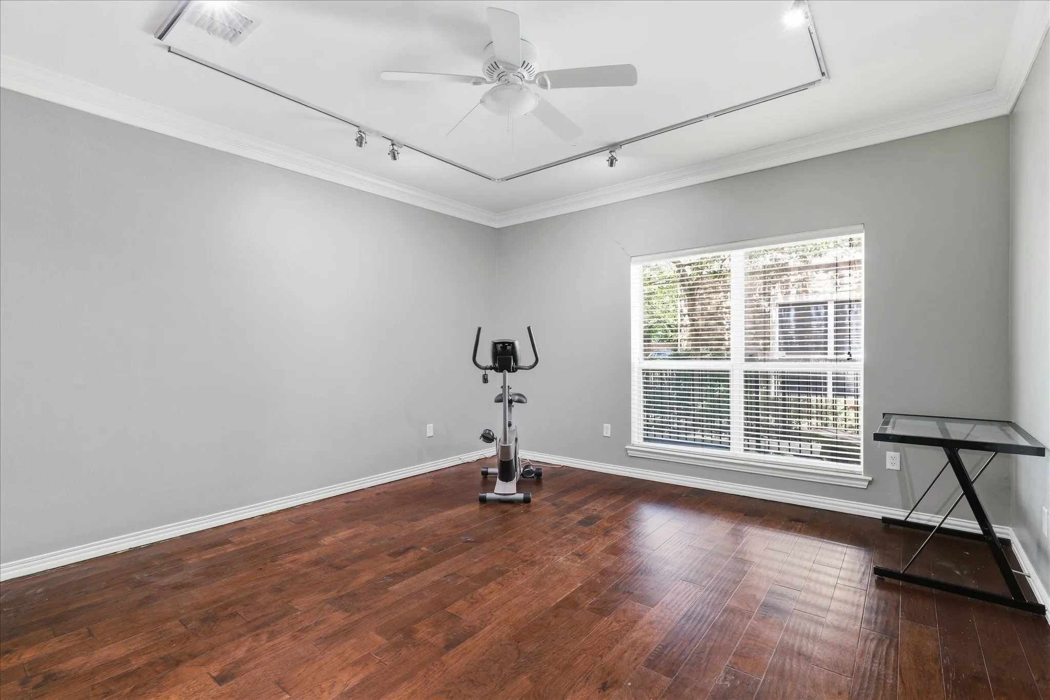 Condominium For Sale in Dallas County , 3111 Cedarplaza Lane 103, Dallas, Texas 75235, 2 Bedrooms, 3 Bathrooms, 2 Garage spaces, 1,771 Sqft, built in 2006, Price $469,450, mls#21338123, Real Estate Agent in Dallas, Homes For Sale in Dallas county, Homes For Sale in Dallas, Realtor in Dallas Texas, Real Estate Brokerage Independent Realty Texas, Luminita Cordes Realtor
