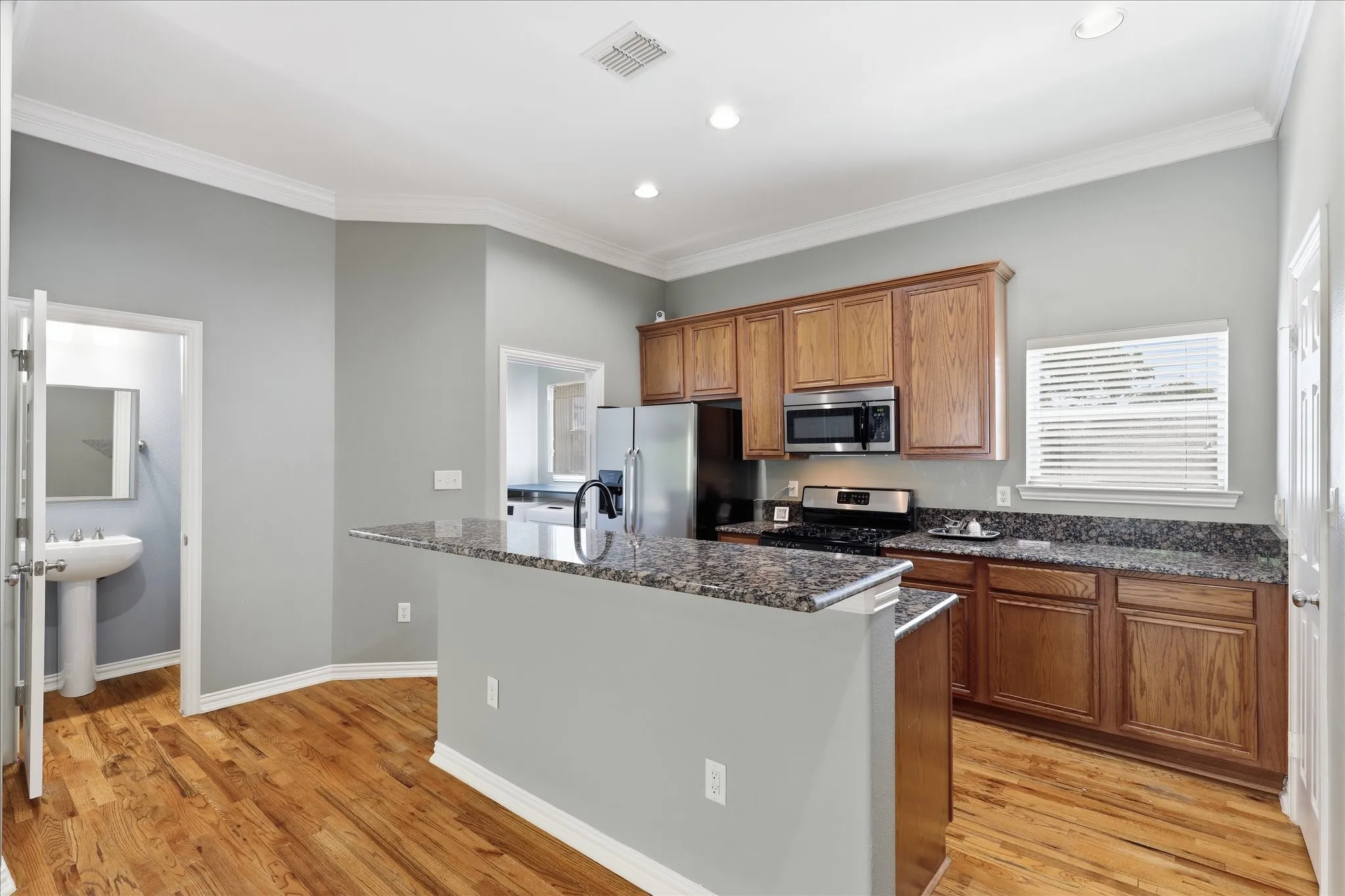Condominium For Sale in Dallas County , 3111 Cedarplaza Lane 103, Dallas, Texas 75235, 2 Bedrooms, 3 Bathrooms, 2 Garage spaces, 1,771 Sqft, built in 2006, Price $469,450, mls#21338123, Real Estate Agent in Dallas, Homes For Sale in Dallas county, Homes For Sale in Dallas, Realtor in Dallas Texas, Real Estate Brokerage Independent Realty Texas, Luminita Cordes Realtor