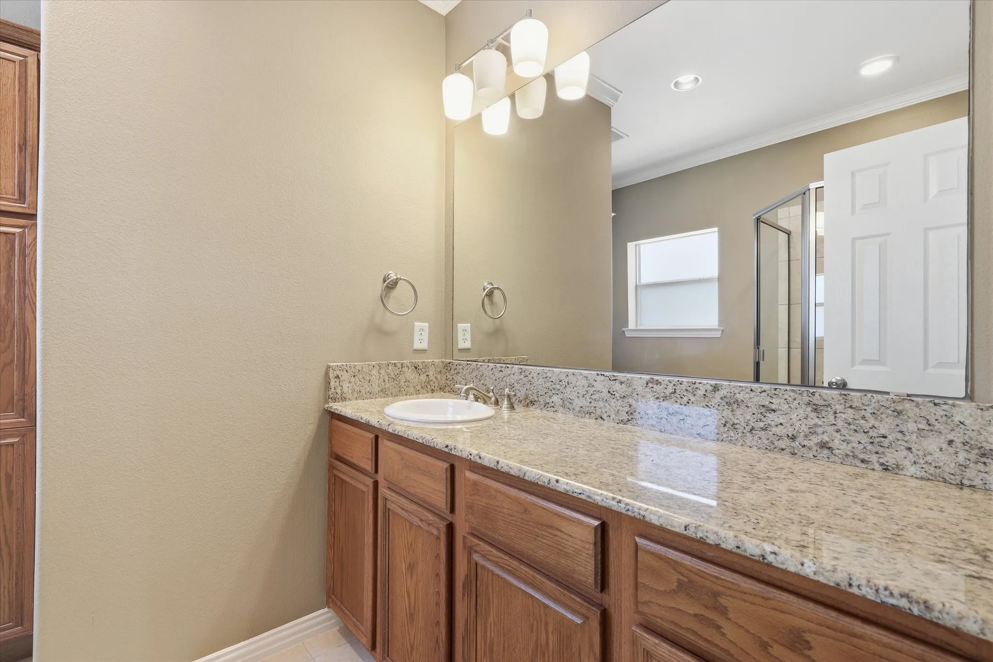 Condominium For Sale in Dallas County , 3111 Cedarplaza Lane 103, Dallas, Texas 75235, 2 Bedrooms, 3 Bathrooms, 2 Garage spaces, 1,771 Sqft, built in 2006, Price $469,450, mls#21338123, Real Estate Agent in Dallas, Homes For Sale in Dallas county, Homes For Sale in Dallas, Realtor in Dallas Texas, Real Estate Brokerage Independent Realty Texas, Luminita Cordes Realtor