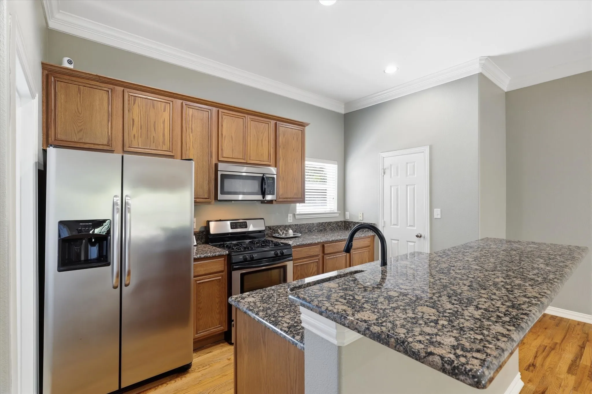 Condominium For Sale in Dallas County , 3111 Cedarplaza Lane 103, Dallas, Texas 75235, 2 Bedrooms, 3 Bathrooms, 2 Garage spaces, 1,771 Sqft, built in 2006, Price $469,450, mls#21338123, Real Estate Agent in Dallas, Homes For Sale in Dallas county, Homes For Sale in Dallas, Realtor in Dallas Texas, Real Estate Brokerage Independent Realty Texas, Luminita Cordes Realtor