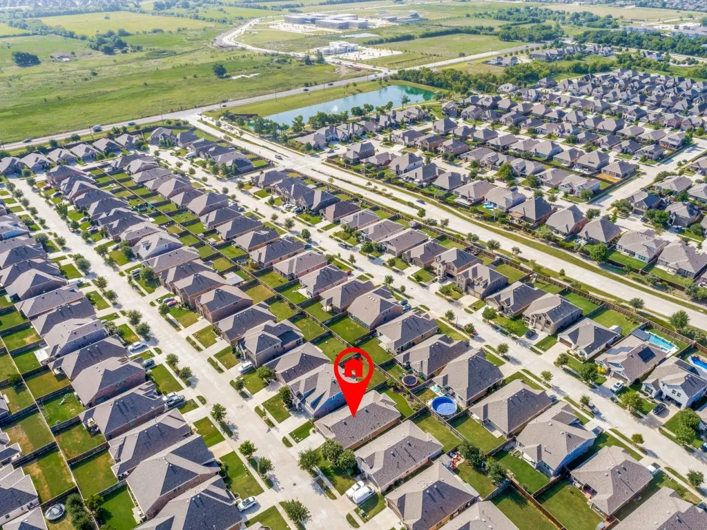 Single Family Residence For Sale in Denton County , 1716 Alton Way, Aubrey, Texas 76227, 4 Bedroom, 3 Bathroom, 2 Garage spaces, 2,215 Sqft, built in 2017, mls#21315881, Real Estate Agent in Aubrey, Homes For Sale in Denton county, Homes For Sale in Aubrey, Realtor in Aubrey Texas, Real Estate Brokerage Independent Realty Texas, Luminita Cordes Realtor