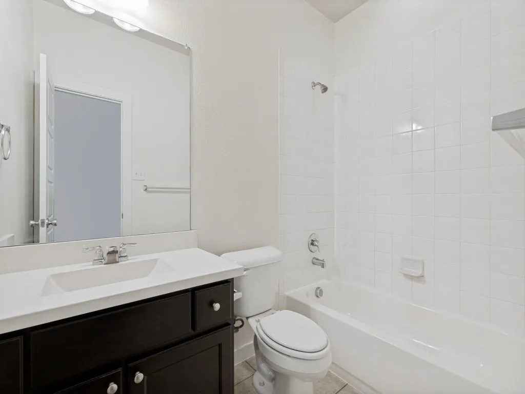 Single Family Residence For Sale in Denton County , 1716 Alton Way, Aubrey, Texas 76227, 4 Bedroom, 3 Bathroom, 2 Garage spaces, 2,215 Sqft, built in 2017, mls#21315881, Real Estate Agent in Aubrey, Homes For Sale in Denton county, Homes For Sale in Aubrey, Realtor in Aubrey Texas, Real Estate Brokerage Independent Realty Texas, Luminita Cordes Realtor