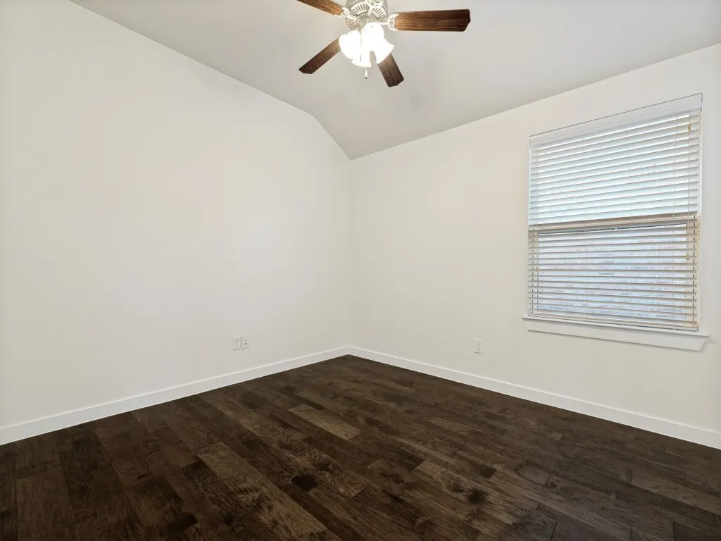 Single Family Residence For Sale in Denton County , 1716 Alton Way, Aubrey, Texas 76227, 4 Bedroom, 3 Bathroom, 2 Garage spaces, 2,215 Sqft, built in 2017, mls#21315881, Real Estate Agent in Aubrey, Homes For Sale in Denton county, Homes For Sale in Aubrey, Realtor in Aubrey Texas, Real Estate Brokerage Independent Realty Texas, Luminita Cordes Realtor